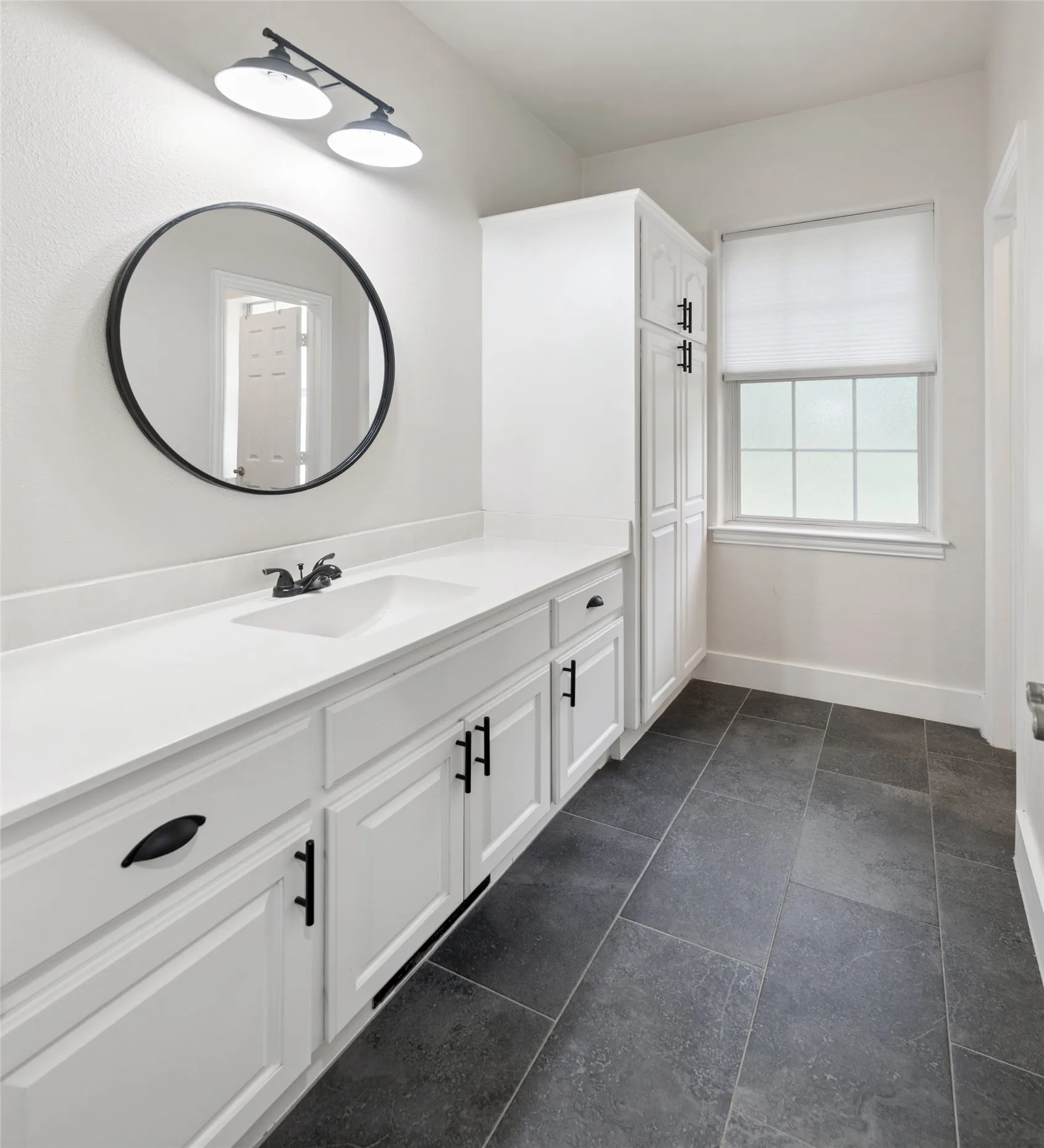 Single Family Residence For Rent in Henderson County , 109 Enchanted Drive, Enchanted Oaks, Texas 75156, 4 Bedroom, 2 Bathroom, 2 Garage spaces, 2,842 Sqft, built in 1998, mls#21367991, Real Estate Agent in Enchanted Oaks, Homes For Rent in Henderson county, Homes For Rent in Enchanted Oaks, Realtor in Enchanted Oaks Texas, Real Estate Brokerage Independent Realty Texas, Luminita Cordes Realtor