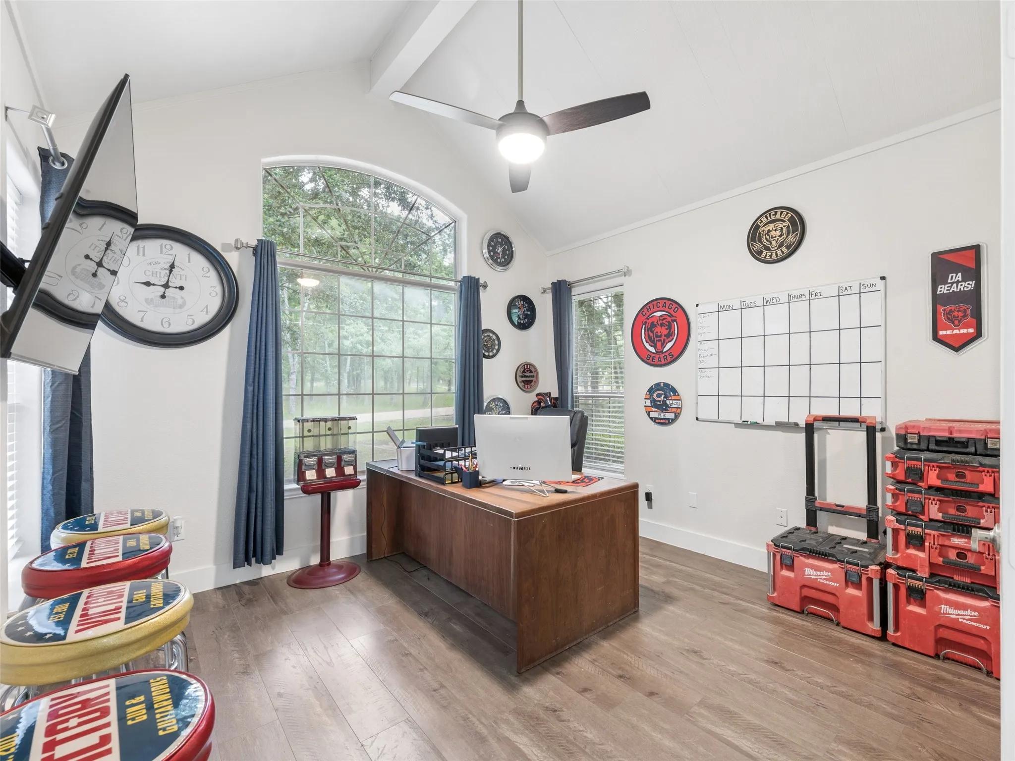 Single Family Residence For Rent in Henderson County , 109 Enchanted Drive, Enchanted Oaks, Texas 75156, 4 Bedroom, 2 Bathroom, 2 Garage spaces, 2,842 Sqft, built in 1998, mls#21367991, Real Estate Agent in Enchanted Oaks, Homes For Rent in Henderson county, Homes For Rent in Enchanted Oaks, Realtor in Enchanted Oaks Texas, Real Estate Brokerage Independent Realty Texas, Luminita Cordes Realtor