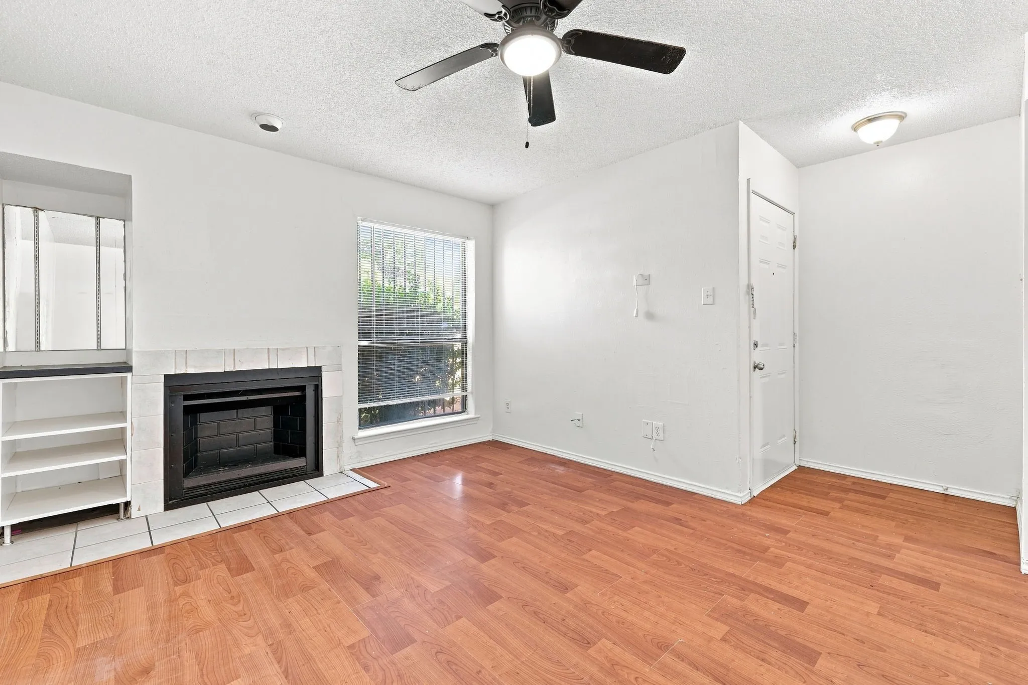 Vacant Unit 13 – Living Room, Alternate View
