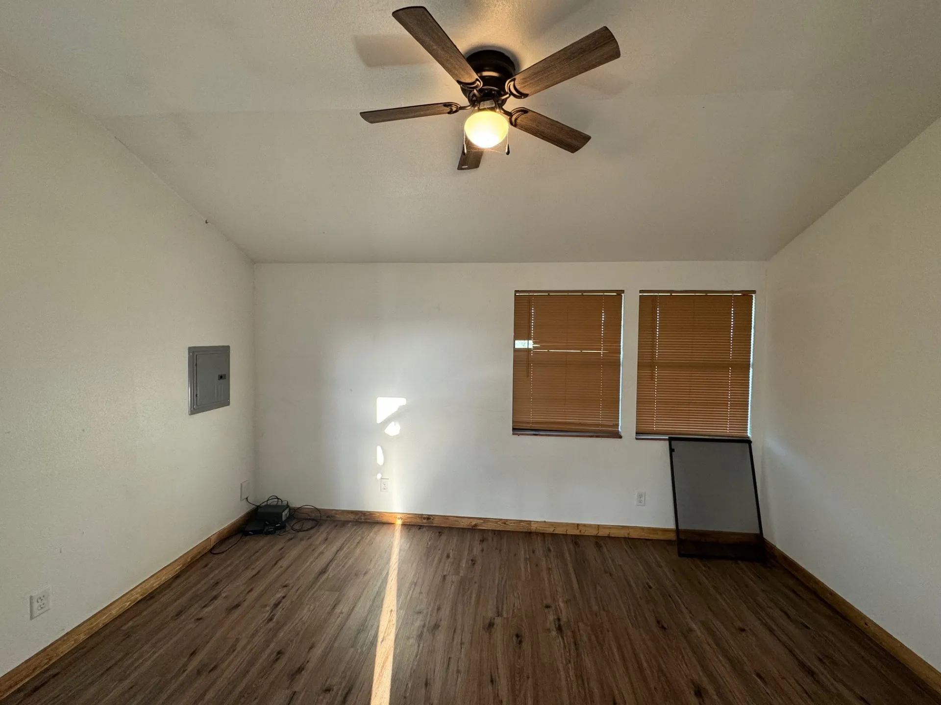 Single Family Residence For Rent in Erath County , 17380 Cr 163, Stephenville, Texas 76401, 2 Bedroom, 1 Bathroom, Garage spaces, 1,000 Sqft, built in 2022, mls#21368080, Real Estate Agent in Stephenville, Homes For Rent in Erath county, Homes For Rent in Stephenville, Realtor in Stephenville Texas, Real Estate Brokerage Independent Realty Texas, Luminita Cordes Realtor