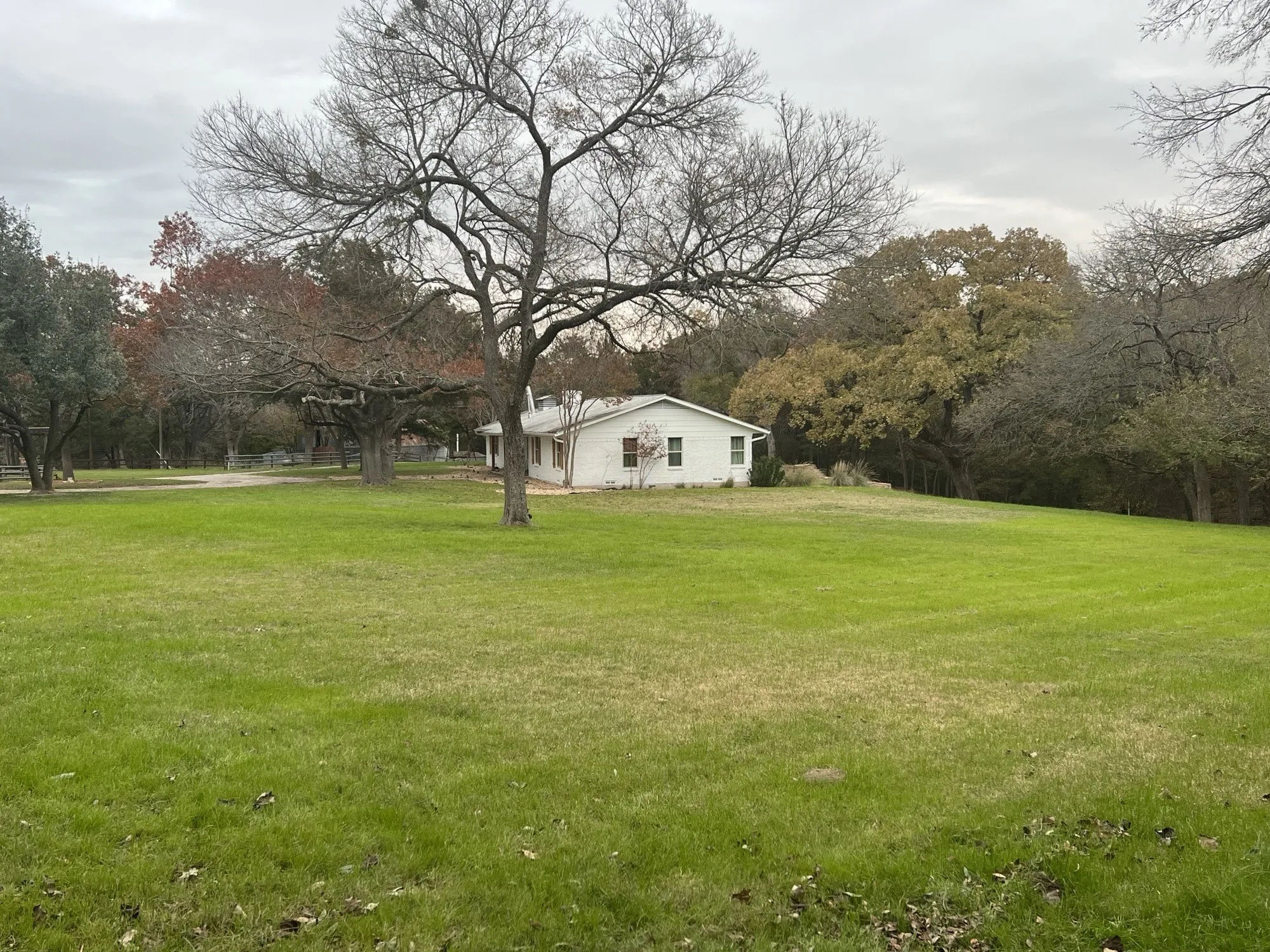 Farm For Sale in Ellis County , 5899 Cedar Ridge Drive, Ovilla, Texas 76065, 4 Bedroom, 3 Bathroom, 2 Garage spaces, 3,641 Sqft, built in 1969, mls#21352991, Real Estate Agent in Ovilla, Homes For Sale in Ellis county, Homes For Sale in Ovilla, Realtor in Ovilla Texas, Real Estate Brokerage Independent Realty Texas, Luminita Cordes Realtor