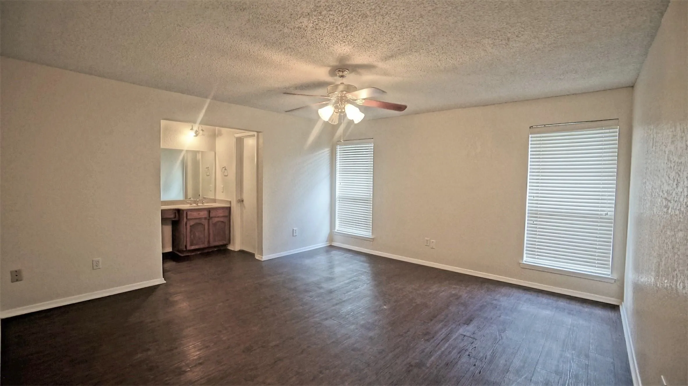 Single Family Residence For Sale in Tarrant County , 6453 Highview Terrace, Watauga, Texas 76148, 3 Bedroom, 2 Bathroom, 2 Garage spaces, 1,269 Sqft, built in 1981, mls#21367947, Real Estate Agent in Watauga, Homes For Sale in Tarrant county, Homes For Sale in Watauga, Realtor in Watauga Texas, Real Estate Brokerage Independent Realty Texas, Luminita Cordes Realtor