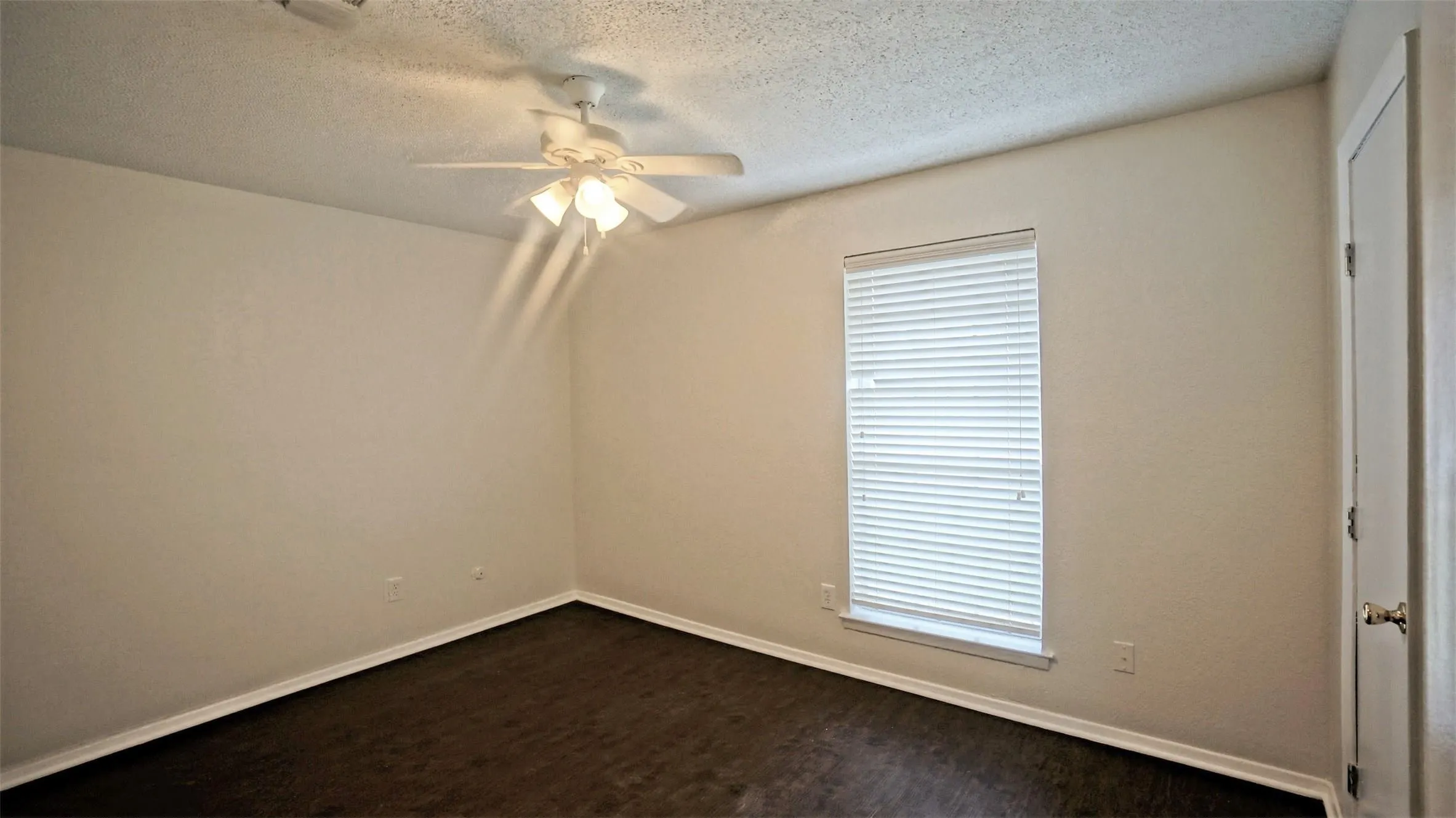 Single Family Residence For Sale in Tarrant County , 6453 Highview Terrace, Watauga, Texas 76148, 3 Bedroom, 2 Bathroom, 2 Garage spaces, 1,269 Sqft, built in 1981, mls#21367947, Real Estate Agent in Watauga, Homes For Sale in Tarrant county, Homes For Sale in Watauga, Realtor in Watauga Texas, Real Estate Brokerage Independent Realty Texas, Luminita Cordes Realtor