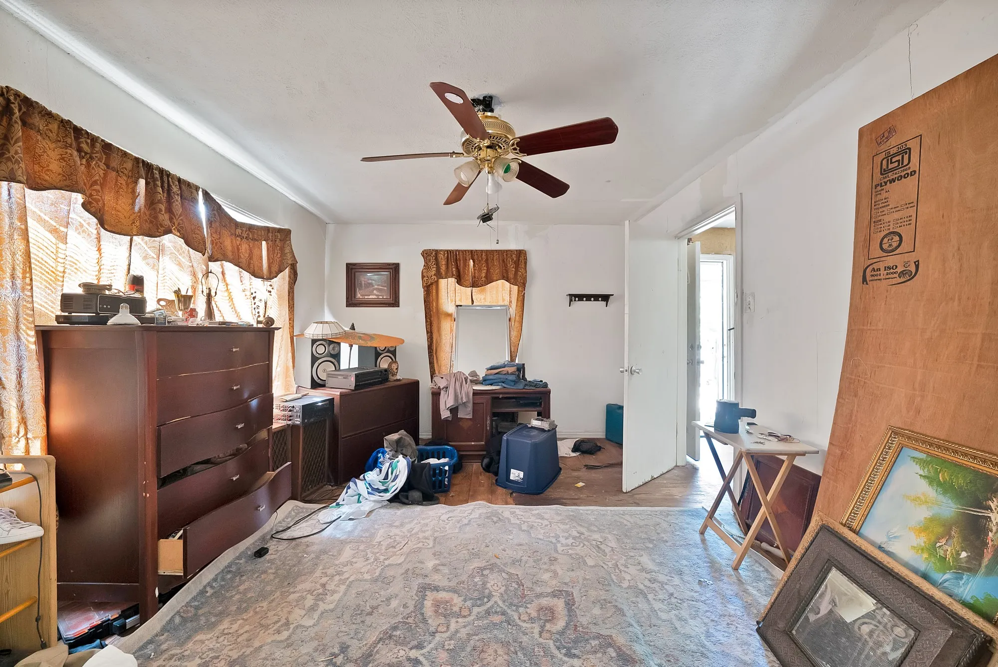 Single Family Residence For Sale in Dallas County , 1508 Betty Ann Lane, Balch Springs, Texas 75180, 2 Bedroom, 1 Bathroom, Garage spaces, 1,180 Sqft, built in 1950, mls#21368115, Real Estate Agent in Balch Springs, Homes For Sale in Dallas county, Homes For Sale in Balch Springs, Realtor in Balch Springs Texas, Real Estate Brokerage Independent Realty Texas, Luminita Cordes Realtor