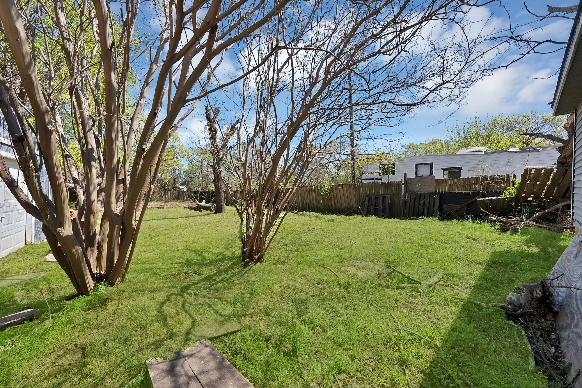 Single Family Residence For Sale in Dallas County , 1508 Betty Ann Lane, Balch Springs, Texas 75180, 2 Bedroom, 1 Bathroom, Garage spaces, 1,180 Sqft, built in 1950, mls#21368115, Real Estate Agent in Balch Springs, Homes For Sale in Dallas county, Homes For Sale in Balch Springs, Realtor in Balch Springs Texas, Real Estate Brokerage Independent Realty Texas, Luminita Cordes Realtor