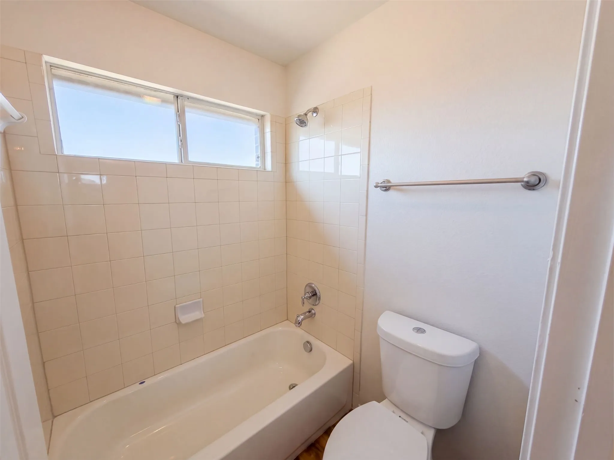 Single Family Residence For Sale in Dallas County , 1402 Stone Oak Court, Cedar Hill, Texas 75104, 4 Bedroom, 4 Bathroom, 3 Garage spaces, 3,658 Sqft, built in 2004, mls#21368117, Real Estate Agent in Cedar Hill, Homes For Sale in Dallas county, Homes For Sale in Cedar Hill, Realtor in Cedar Hill Texas, Real Estate Brokerage Independent Realty Texas, Luminita Cordes Realtor