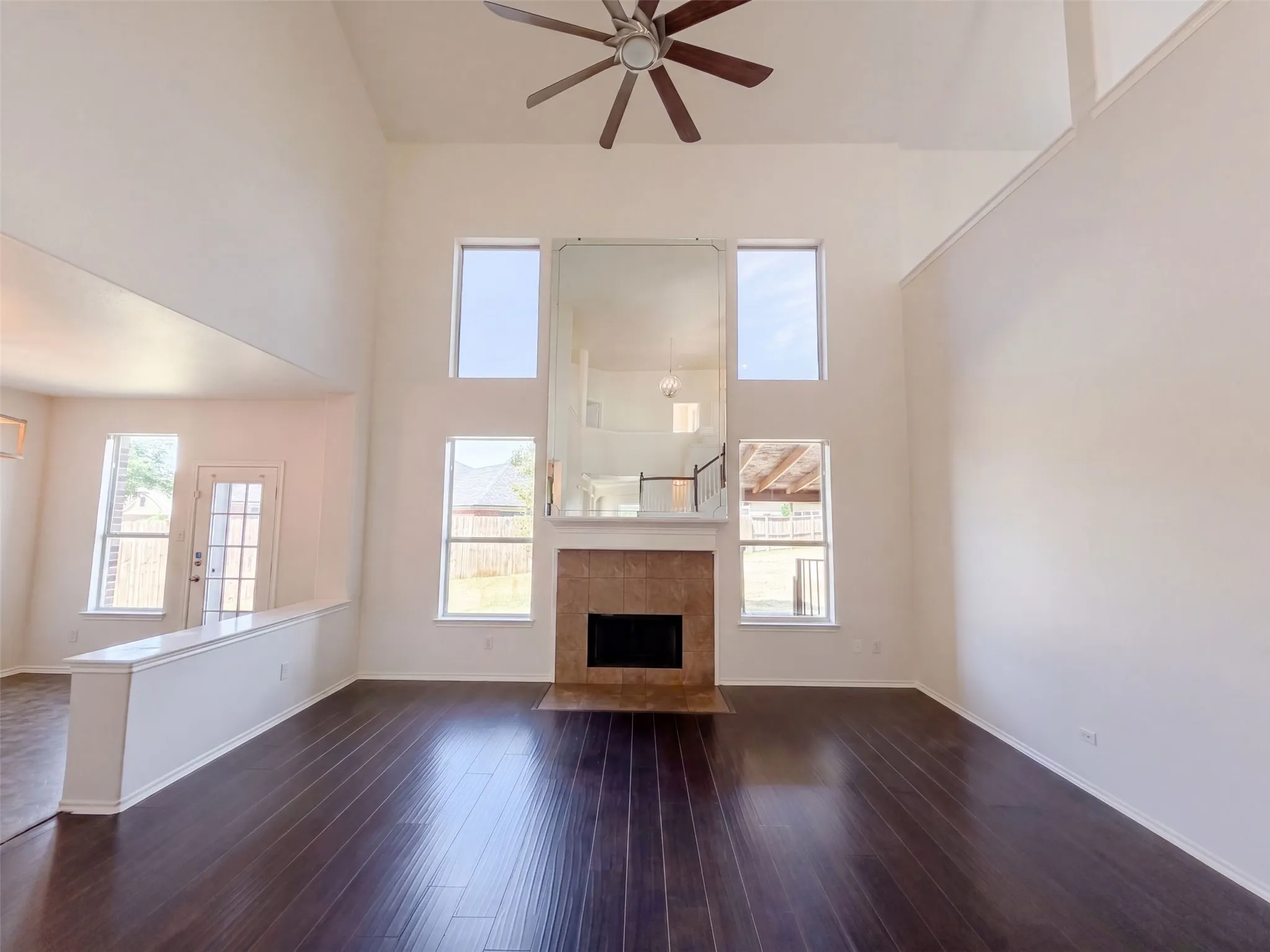 Single Family Residence For Sale in Dallas County , 1402 Stone Oak Court, Cedar Hill, Texas 75104, 4 Bedroom, 4 Bathroom, 3 Garage spaces, 3,658 Sqft, built in 2004, mls#21368117, Real Estate Agent in Cedar Hill, Homes For Sale in Dallas county, Homes For Sale in Cedar Hill, Realtor in Cedar Hill Texas, Real Estate Brokerage Independent Realty Texas, Luminita Cordes Realtor