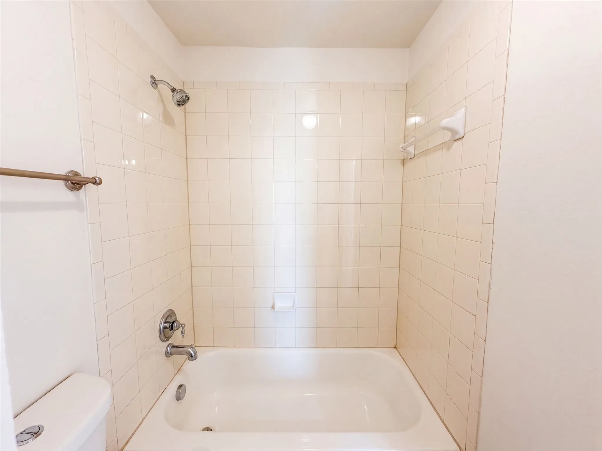 Single Family Residence For Sale in Dallas County , 1402 Stone Oak Court, Cedar Hill, Texas 75104, 4 Bedroom, 4 Bathroom, 3 Garage spaces, 3,658 Sqft, built in 2004, mls#21368117, Real Estate Agent in Cedar Hill, Homes For Sale in Dallas county, Homes For Sale in Cedar Hill, Realtor in Cedar Hill Texas, Real Estate Brokerage Independent Realty Texas, Luminita Cordes Realtor