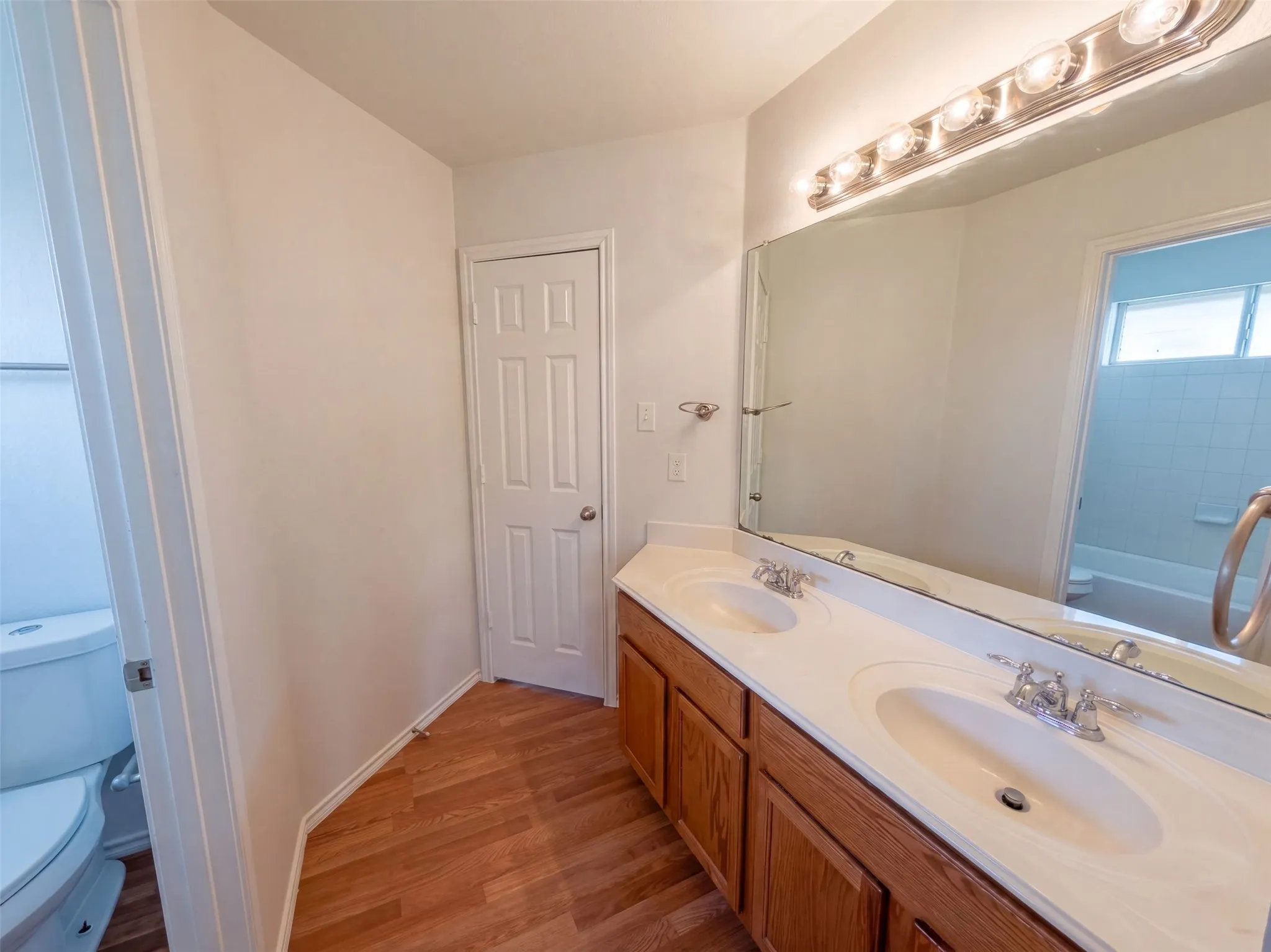 Single Family Residence For Sale in Dallas County , 1402 Stone Oak Court, Cedar Hill, Texas 75104, 4 Bedroom, 4 Bathroom, 3 Garage spaces, 3,658 Sqft, built in 2004, mls#21368117, Real Estate Agent in Cedar Hill, Homes For Sale in Dallas county, Homes For Sale in Cedar Hill, Realtor in Cedar Hill Texas, Real Estate Brokerage Independent Realty Texas, Luminita Cordes Realtor