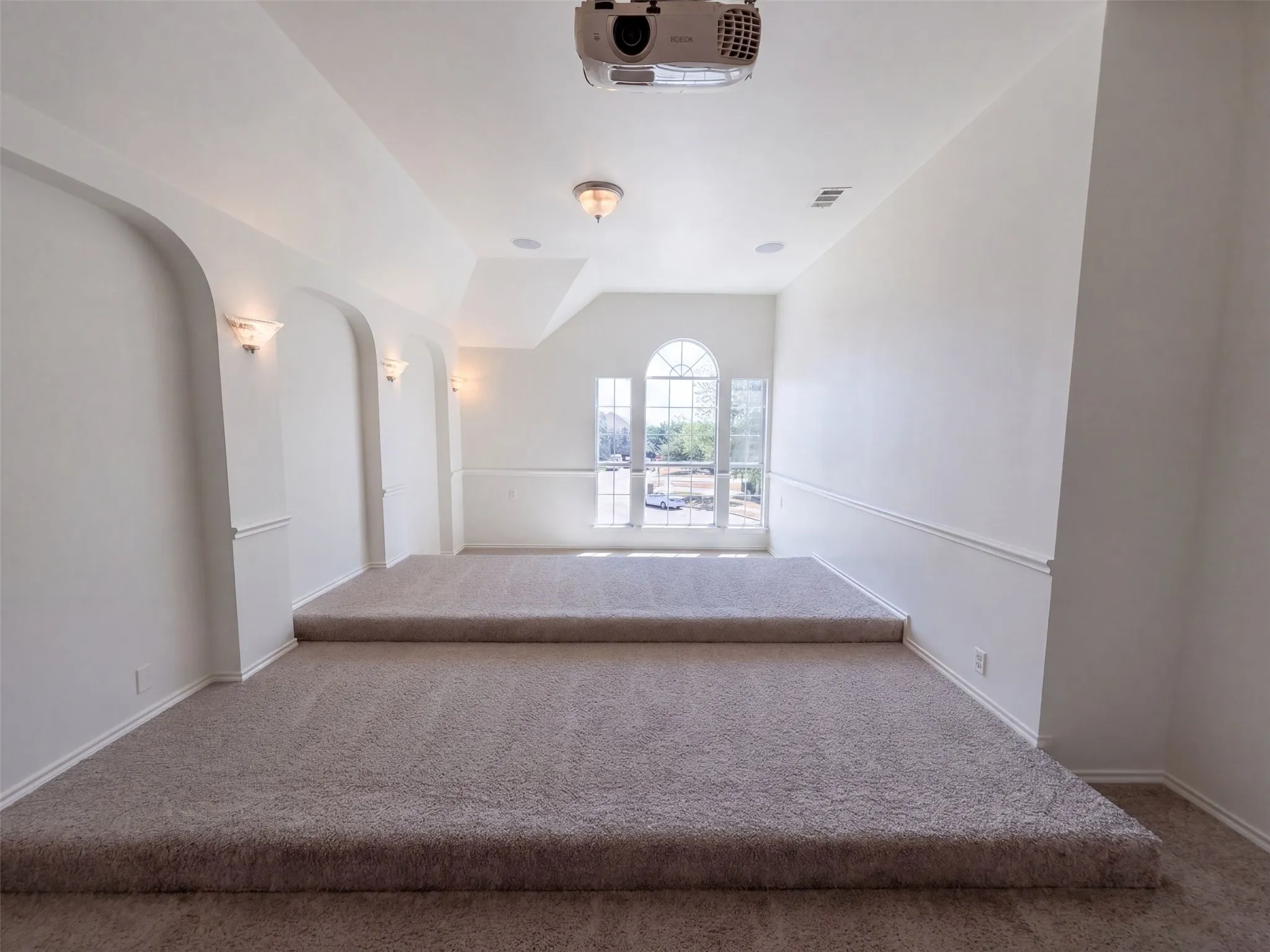 Single Family Residence For Sale in Dallas County , 1402 Stone Oak Court, Cedar Hill, Texas 75104, 4 Bedroom, 4 Bathroom, 3 Garage spaces, 3,658 Sqft, built in 2004, mls#21368117, Real Estate Agent in Cedar Hill, Homes For Sale in Dallas county, Homes For Sale in Cedar Hill, Realtor in Cedar Hill Texas, Real Estate Brokerage Independent Realty Texas, Luminita Cordes Realtor