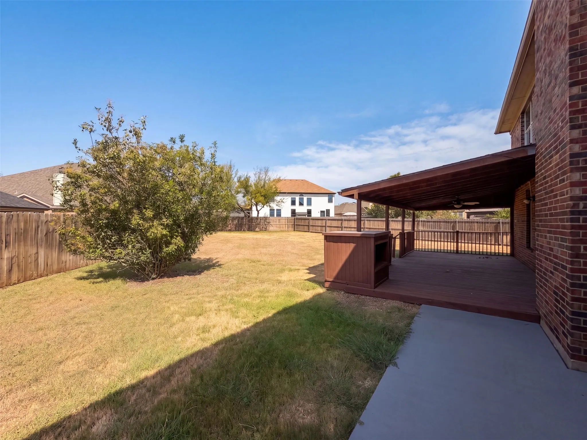 Single Family Residence For Sale in Dallas County , 1402 Stone Oak Court, Cedar Hill, Texas 75104, 4 Bedroom, 4 Bathroom, 3 Garage spaces, 3,658 Sqft, built in 2004, mls#21368117, Real Estate Agent in Cedar Hill, Homes For Sale in Dallas county, Homes For Sale in Cedar Hill, Realtor in Cedar Hill Texas, Real Estate Brokerage Independent Realty Texas, Luminita Cordes Realtor