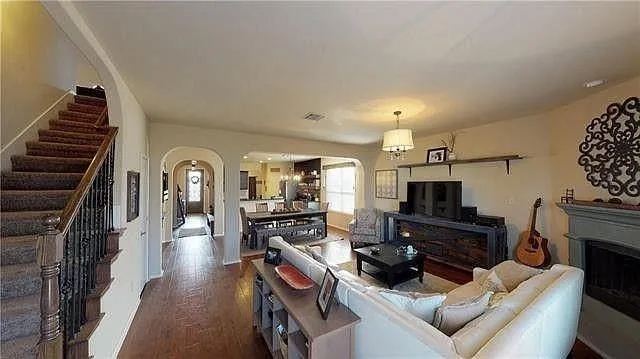 Single Family Residence For Rent in Denton County , 910 English IVY Drive, Prosper, Texas 75078, 4 Bedroom, 4 Bathroom, 3 Garage spaces, 2,996 Sqft, built in 2014, mls#21368125, Real Estate Agent in Prosper, Homes For Rent in Denton county, Homes For Rent in Prosper, Realtor in Prosper Texas, Real Estate Brokerage Independent Realty Texas, Luminita Cordes Realtor