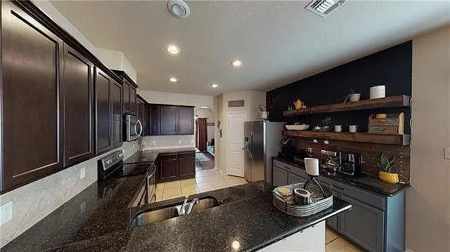 Single Family Residence For Rent in Denton County , 910 English IVY Drive, Prosper, Texas 75078, 4 Bedroom, 4 Bathroom, 3 Garage spaces, 2,996 Sqft, built in 2014, mls#21368125, Real Estate Agent in Prosper, Homes For Rent in Denton county, Homes For Rent in Prosper, Realtor in Prosper Texas, Real Estate Brokerage Independent Realty Texas, Luminita Cordes Realtor