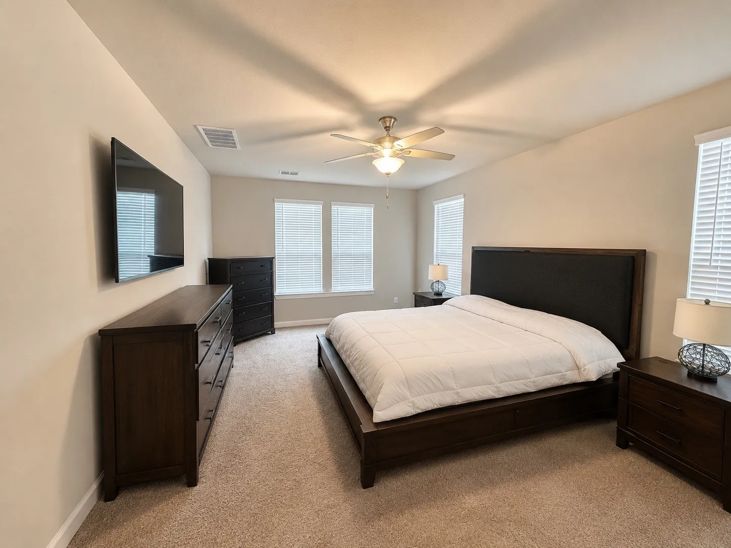 Single Family Residence For Sale in Ellis County , 395 Teton Street, Waxahachie, Texas 75165, 5 Bedroom, 4 Bathroom, 2 Garage spaces, 3,556 Sqft, built in 2022, mls#21360888, Real Estate Agent in Waxahachie, Homes For Sale in Ellis county, Homes For Sale in Waxahachie, Realtor in Waxahachie Texas, Real Estate Brokerage Independent Realty Texas, Luminita Cordes Realtor
