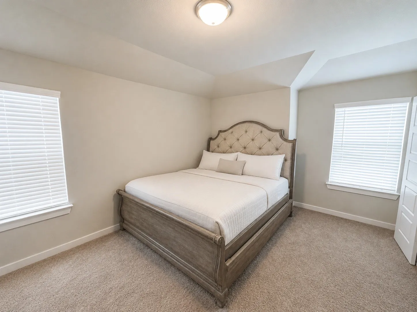 Single Family Residence For Sale in Ellis County , 395 Teton Street, Waxahachie, Texas 75165, 5 Bedroom, 4 Bathroom, 2 Garage spaces, 3,556 Sqft, built in 2022, mls#21360888, Real Estate Agent in Waxahachie, Homes For Sale in Ellis county, Homes For Sale in Waxahachie, Realtor in Waxahachie Texas, Real Estate Brokerage Independent Realty Texas, Luminita Cordes Realtor