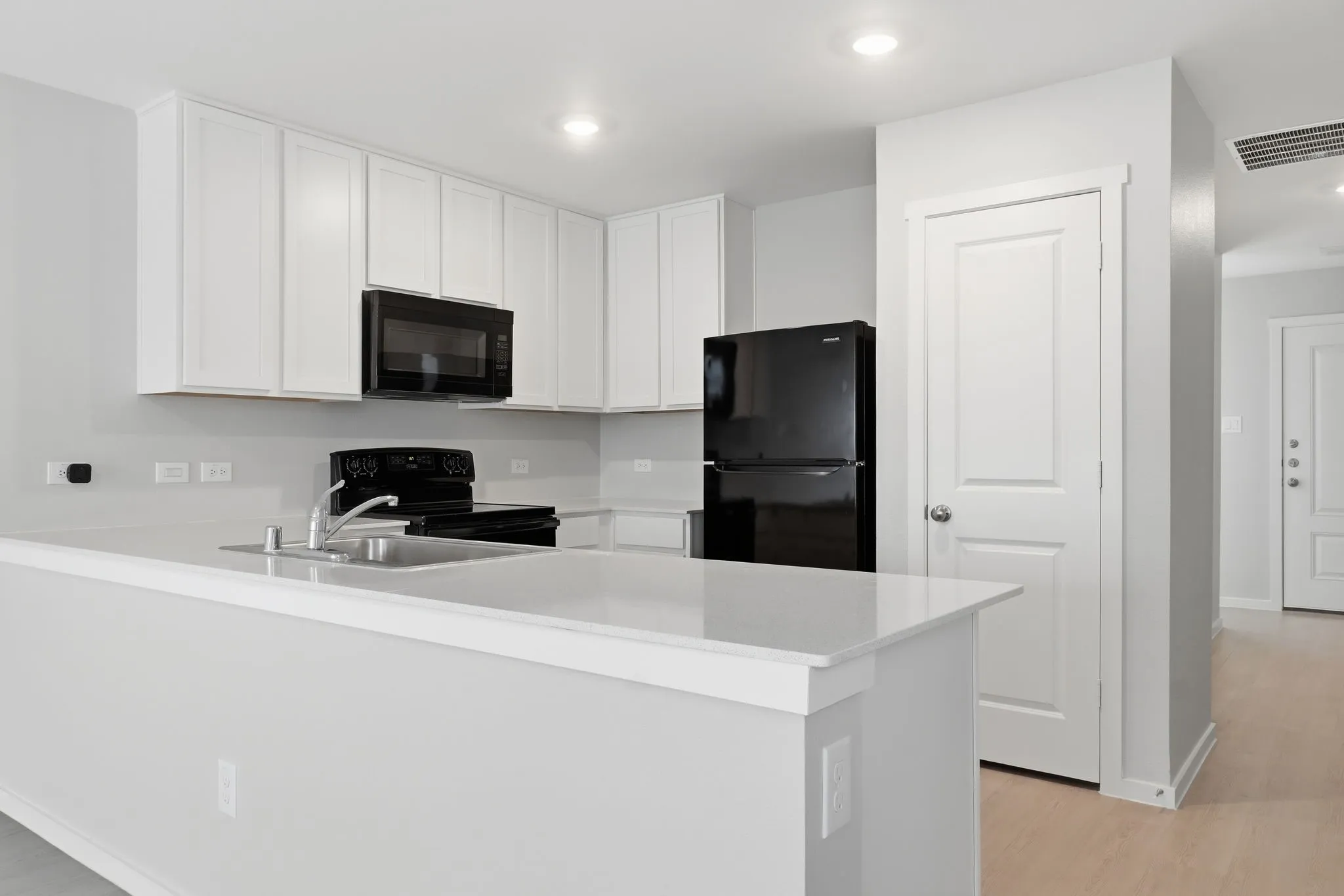 Single Family Residence For Sale in Dallas County , 225 Poplar Place, Wilmer, Texas 75172, 3 Bedroom, 2 Bathroom, 2 Garage spaces, 1,400 Sqft, built in 2025, mls#21366340, Real Estate Agent in Wilmer, Homes For Sale in Dallas county, Homes For Sale in Wilmer, Realtor in Wilmer Texas, Real Estate Brokerage Independent Realty Texas, Luminita Cordes Realtor