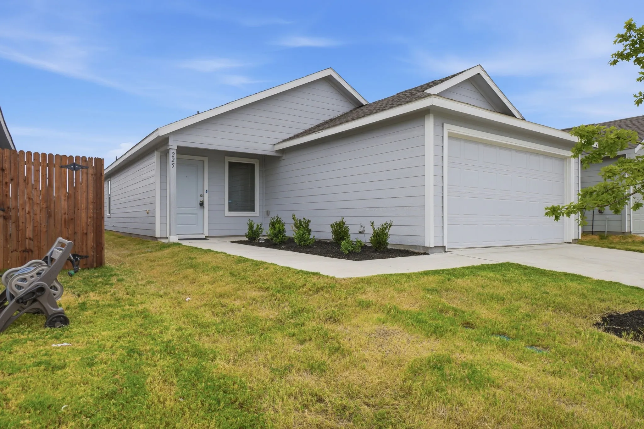 Single Family Residence For Sale in Dallas County , 225 Poplar Place, Wilmer, Texas 75172, 3 Bedroom, 2 Bathroom, 2 Garage spaces, 1,400 Sqft, built in 2025, mls#21366340, Real Estate Agent in Wilmer, Homes For Sale in Dallas county, Homes For Sale in Wilmer, Realtor in Wilmer Texas, Real Estate Brokerage Independent Realty Texas, Luminita Cordes Realtor