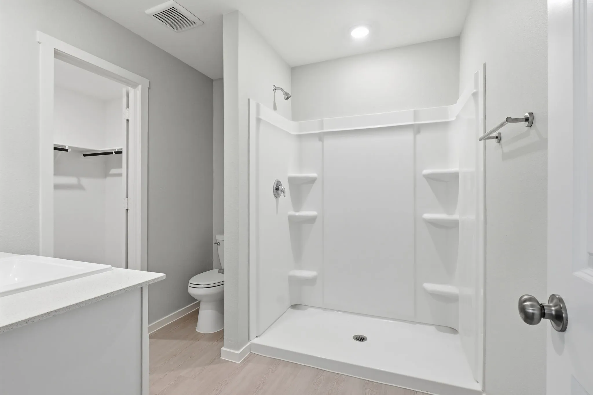 Single Family Residence For Sale in Dallas County , 225 Poplar Place, Wilmer, Texas 75172, 3 Bedroom, 2 Bathroom, 2 Garage spaces, 1,400 Sqft, built in 2025, mls#21366340, Real Estate Agent in Wilmer, Homes For Sale in Dallas county, Homes For Sale in Wilmer, Realtor in Wilmer Texas, Real Estate Brokerage Independent Realty Texas, Luminita Cordes Realtor