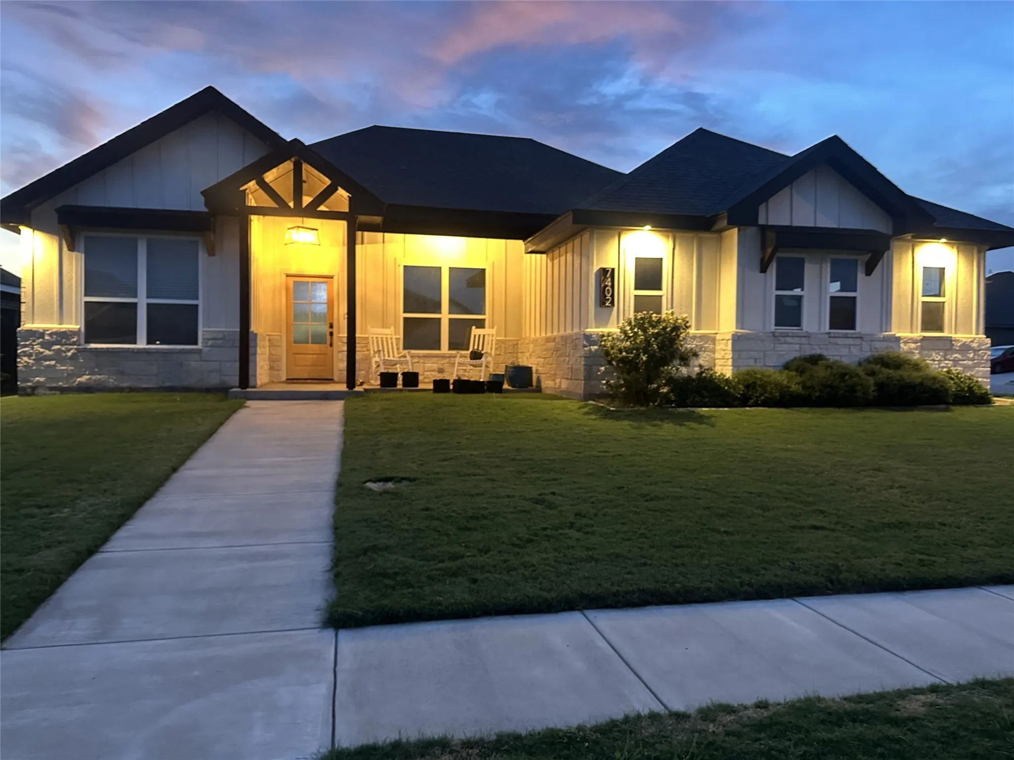 Single Family Residence For Sale in Taylor County , 7402 Big Country Way, Abilene, Texas 79602, 3 Bedroom, 2 Bathroom, 2 Garage spaces, 1,763 Sqft, built in 2020, mls#21367661, Real Estate Agent in Abilene, Homes For Sale in Taylor county, Homes For Sale in Abilene, Realtor in Abilene Texas, Real Estate Brokerage Independent Realty Texas, Luminita Cordes Realtor