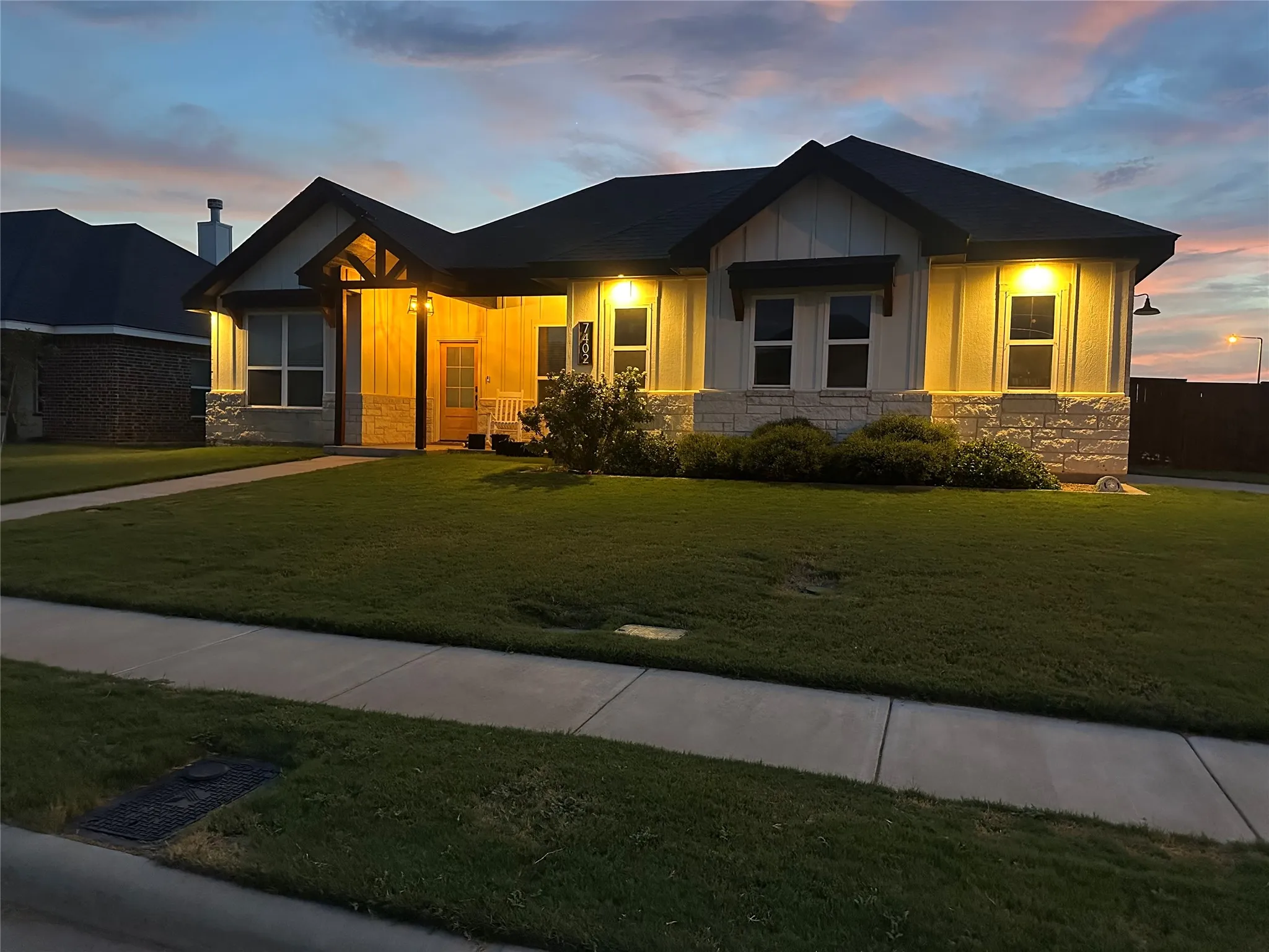 Single Family Residence For Sale in Taylor County , 7402 Big Country Way, Abilene, Texas 79602, 3 Bedroom, 2 Bathroom, 2 Garage spaces, 1,763 Sqft, built in 2020, mls#21367661, Real Estate Agent in Abilene, Homes For Sale in Taylor county, Homes For Sale in Abilene, Realtor in Abilene Texas, Real Estate Brokerage Independent Realty Texas, Luminita Cordes Realtor