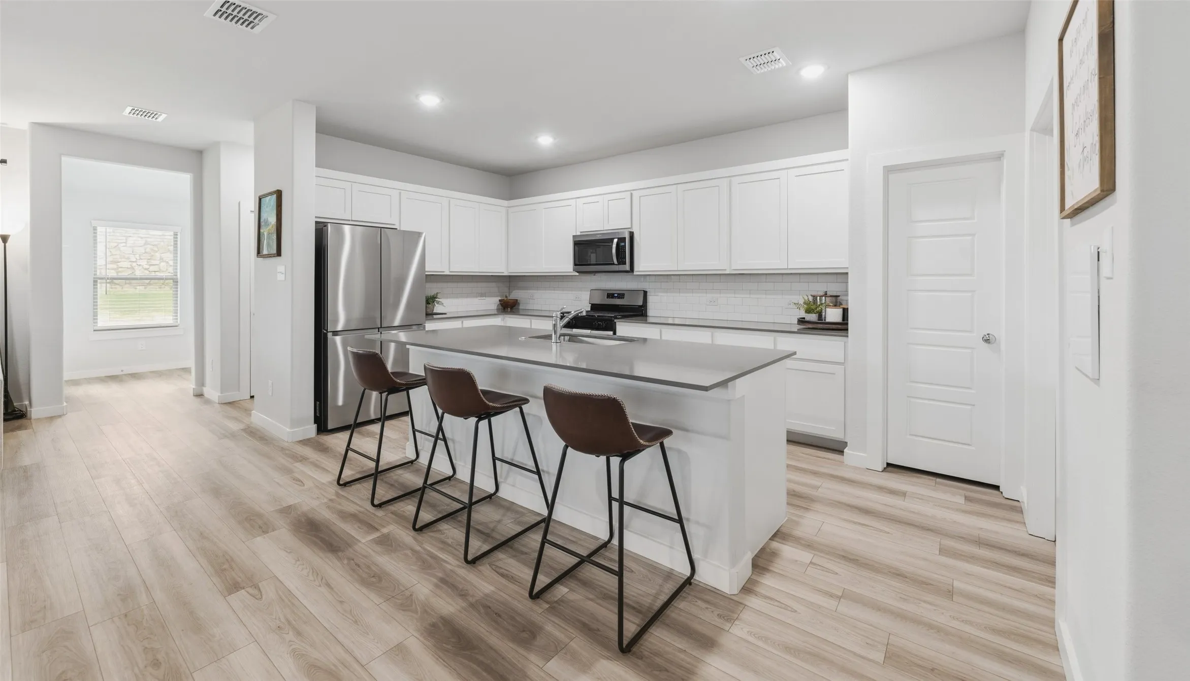 Single Family Residence For Sale in Tarrant County , 10544 Landry Bluff Lane, Fort Worth, Texas 76126, 4 Bedroom, 3 Bathroom, 2 Garage spaces, 2,185 Sqft, built in 2024, mls#21367803, Real Estate Agent in Fort Worth, Homes For Sale in Tarrant county, Homes For Sale in Fort Worth, Realtor in Fort Worth Texas, Real Estate Brokerage Independent Realty Texas, Luminita Cordes Realtor