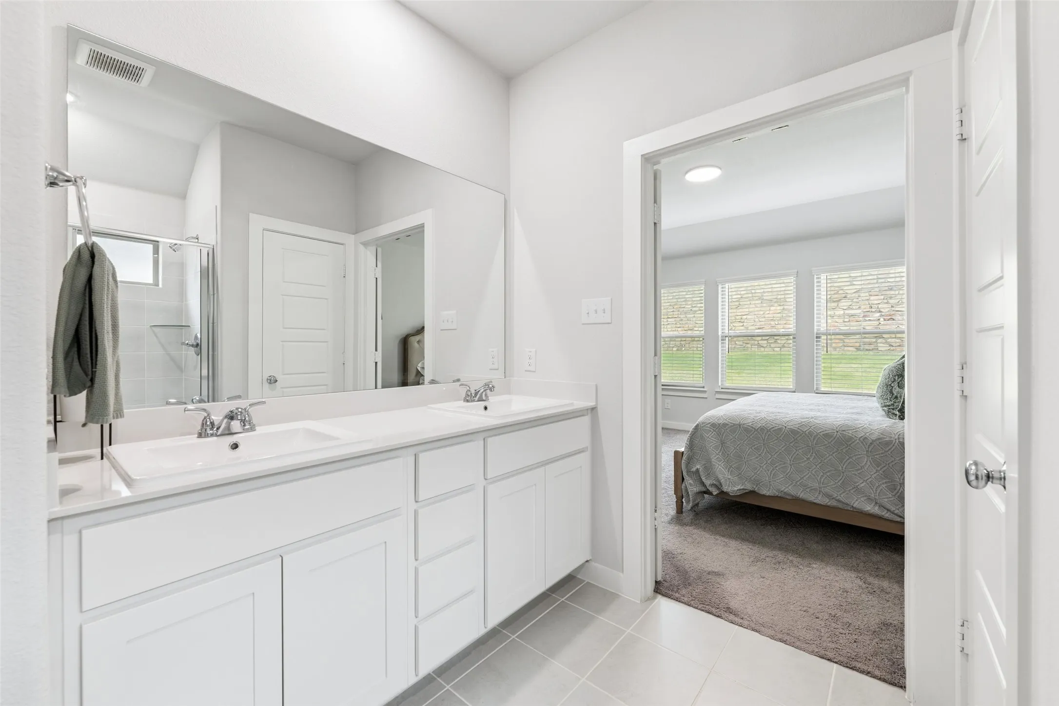 Single Family Residence For Sale in Tarrant County , 10544 Landry Bluff Lane, Fort Worth, Texas 76126, 4 Bedroom, 3 Bathroom, 2 Garage spaces, 2,185 Sqft, built in 2024, mls#21367803, Real Estate Agent in Fort Worth, Homes For Sale in Tarrant county, Homes For Sale in Fort Worth, Realtor in Fort Worth Texas, Real Estate Brokerage Independent Realty Texas, Luminita Cordes Realtor