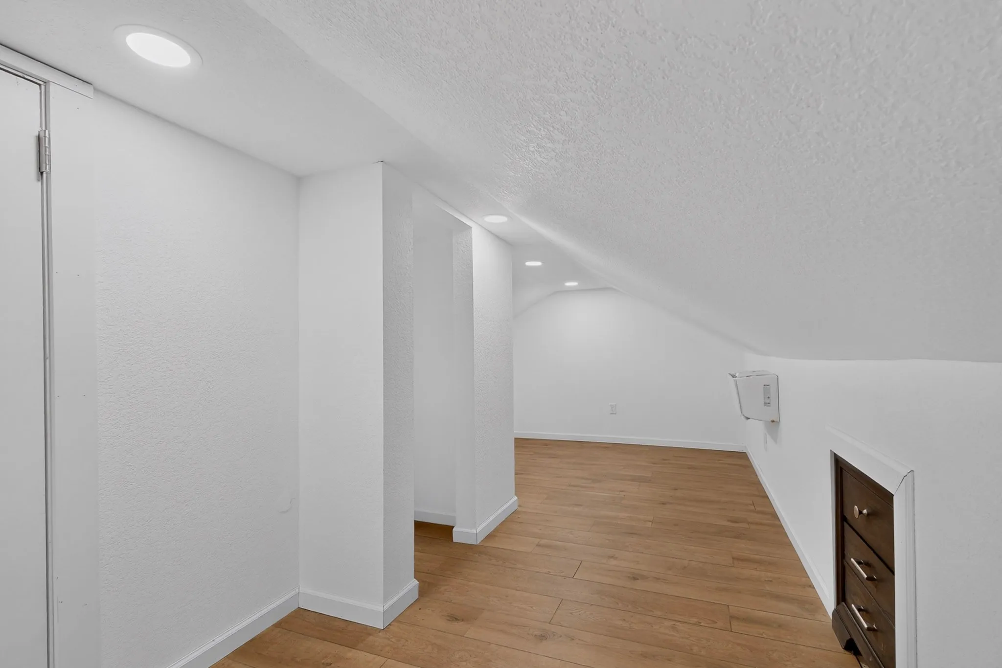 Single Family Residence For Sale in Dallas County , 429 S Walker Street, Mesquite, Texas 75149, 4 Bedroom, 3 Bathroom, Garage spaces, 1,450 Sqft, built in 1940, mls#21365680, Real Estate Agent in Mesquite, Homes For Sale in Dallas county, Homes For Sale in Mesquite, Realtor in Mesquite Texas, Real Estate Brokerage Independent Realty Texas, Luminita Cordes Realtor