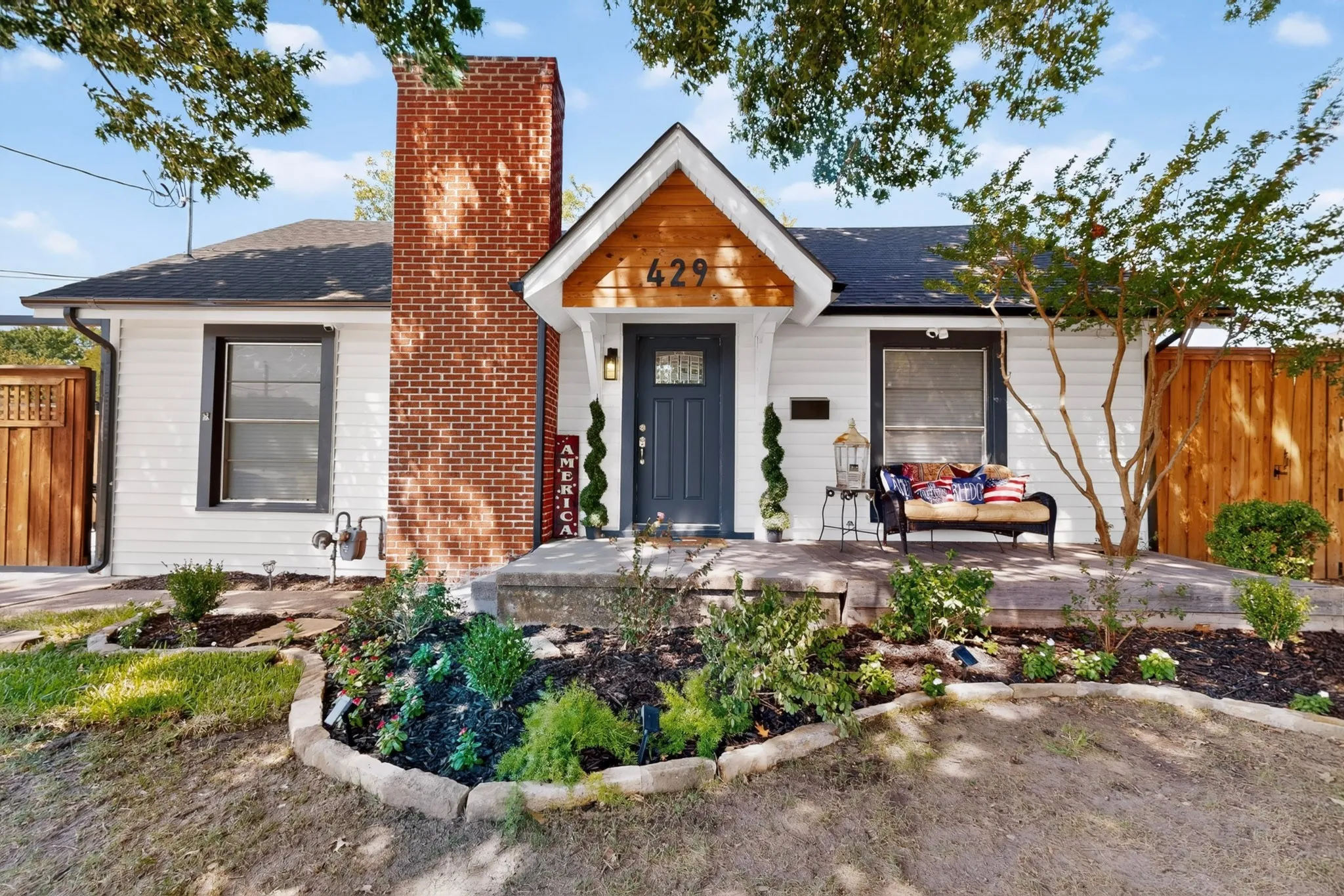 Single Family Residence For Sale in Dallas County , 429 S Walker Street, Mesquite, Texas 75149, 4 Bedroom, 3 Bathroom, Garage spaces, 1,450 Sqft, built in 1940, mls#21365680, Real Estate Agent in Mesquite, Homes For Sale in Dallas county, Homes For Sale in Mesquite, Realtor in Mesquite Texas, Real Estate Brokerage Independent Realty Texas, Luminita Cordes Realtor
