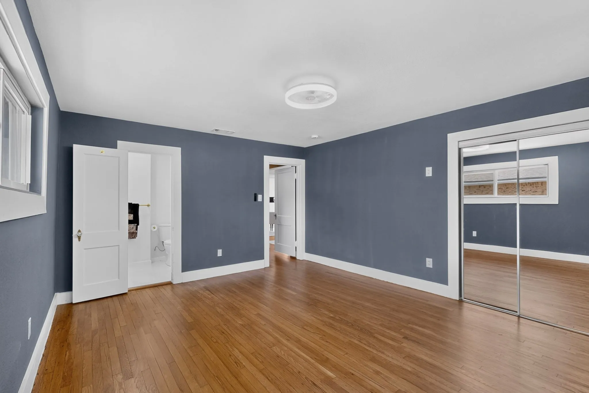 Single Family Residence For Sale in Dallas County , 429 S Walker Street, Mesquite, Texas 75149, 4 Bedroom, 3 Bathroom, Garage spaces, 1,450 Sqft, built in 1940, mls#21365680, Real Estate Agent in Mesquite, Homes For Sale in Dallas county, Homes For Sale in Mesquite, Realtor in Mesquite Texas, Real Estate Brokerage Independent Realty Texas, Luminita Cordes Realtor