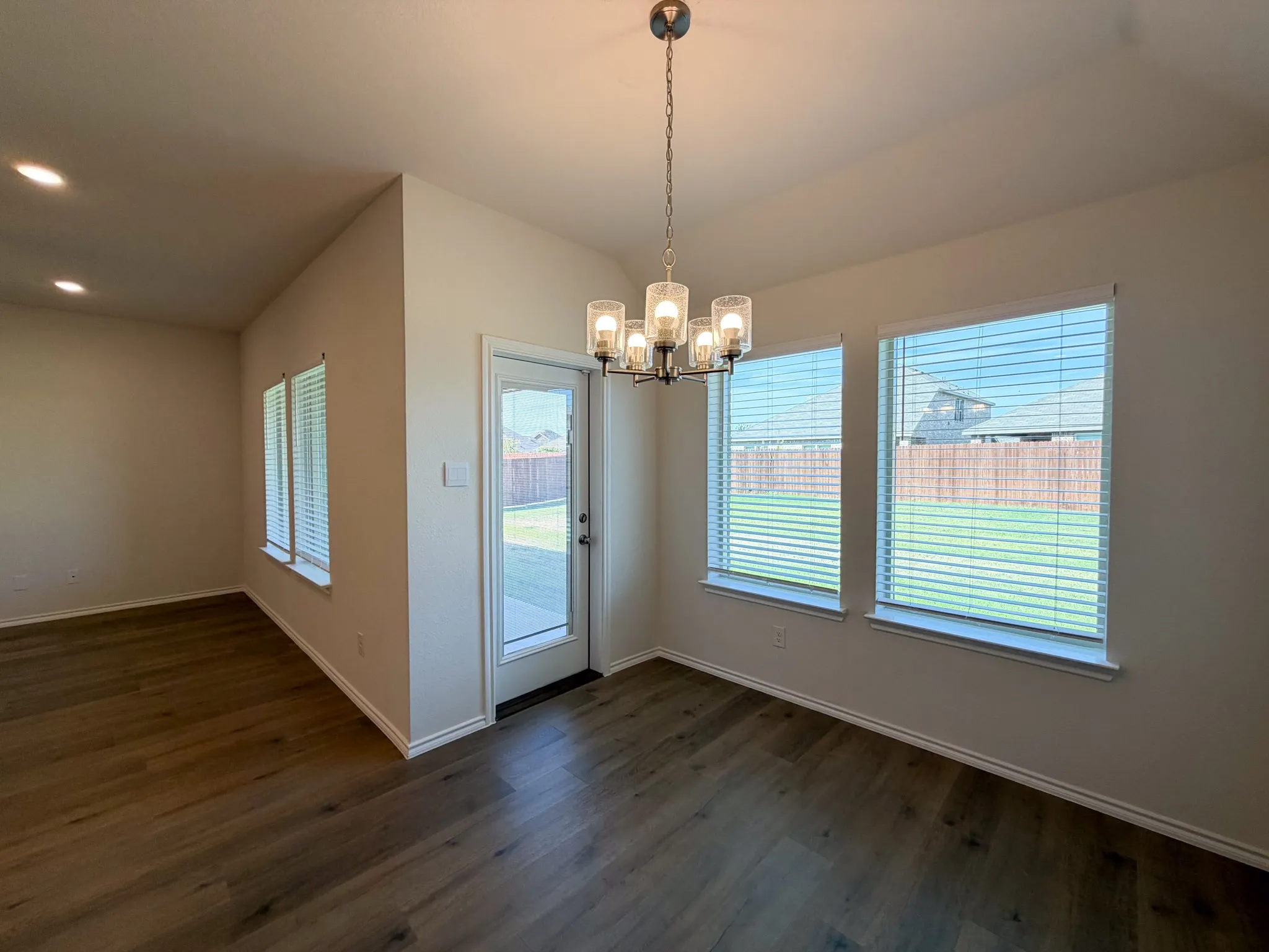Single Family Residence For Rent in Ellis County , 369 Thoroughbred Street, Waxahachie, Texas 75165, 3 Bedroom, 2 Bathroom, Garage spaces, 1,450 Sqft, built in 2025, mls#21368143, Real Estate Agent in Waxahachie, Homes For Rent in Ellis county, Homes For Rent in Waxahachie, Realtor in Waxahachie Texas, Real Estate Brokerage Independent Realty Texas, Luminita Cordes Realtor