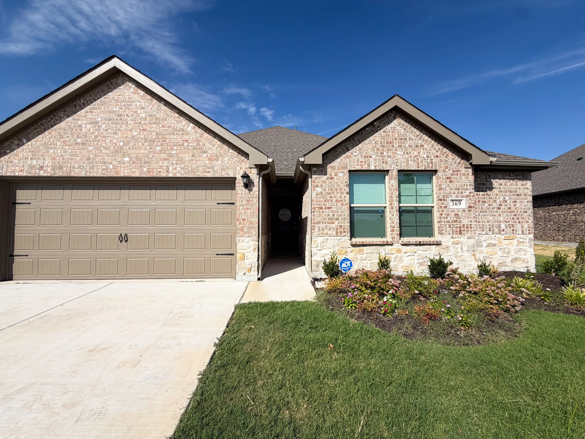 Single Family Residence For Rent in Ellis County , 369 Thoroughbred Street, Waxahachie, Texas 75165, 3 Bedroom, 2 Bathroom, Garage spaces, 1,450 Sqft, built in 2025, mls#21368143, Real Estate Agent in Waxahachie, Homes For Rent in Ellis county, Homes For Rent in Waxahachie, Realtor in Waxahachie Texas, Real Estate Brokerage Independent Realty Texas, Luminita Cordes Realtor
