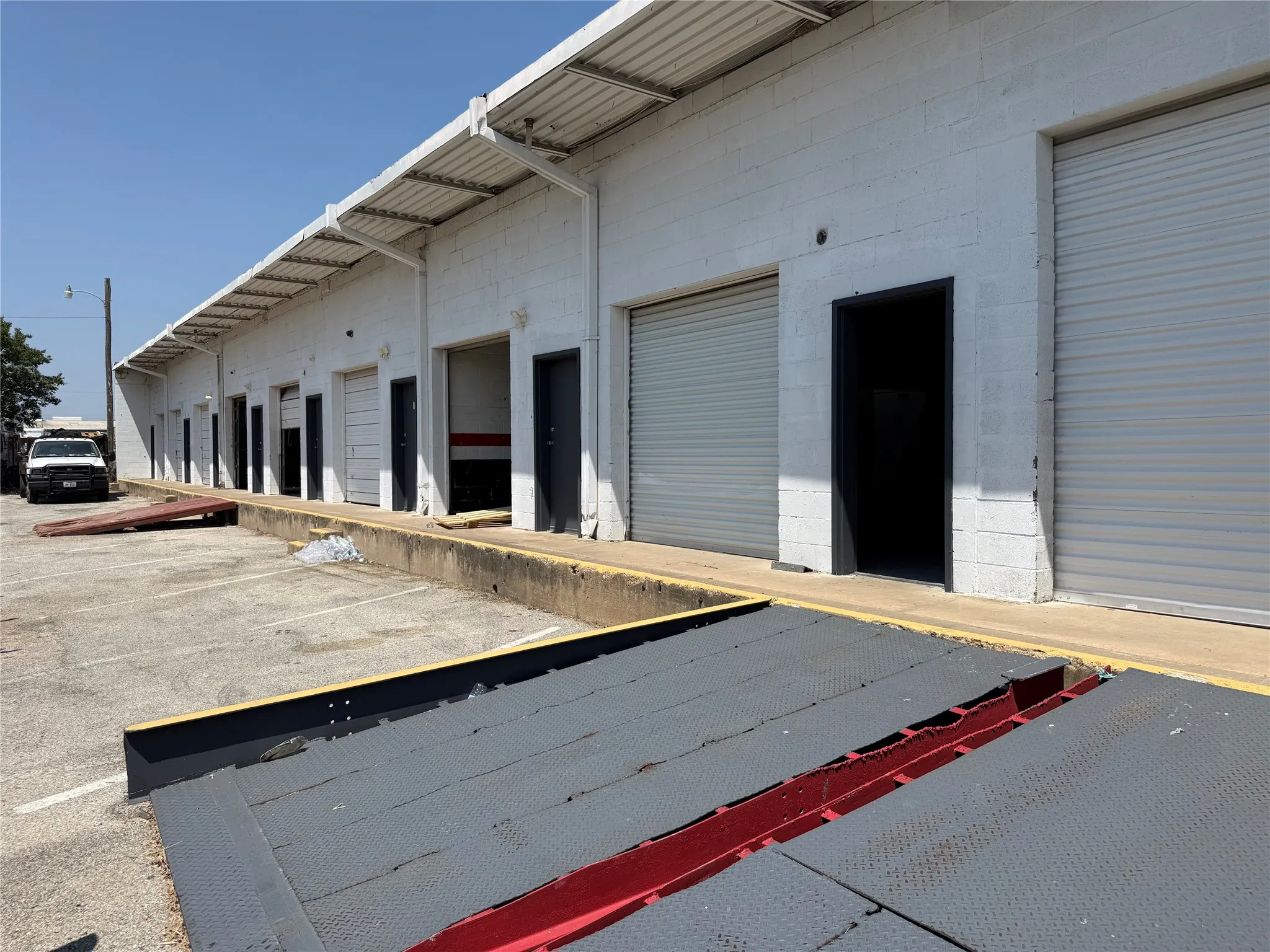 Warehouse For Rent in Dallas County , 4309 Action Street, Garland, Texas 75042, 0, 0, Garage spaces, 0 Sqft, built in 1967, mls#21368035, Real Estate Agent in Garland, Homes For Rent in Dallas county, Homes For Rent in Garland, Realtor in Garland Texas, Real Estate Brokerage Independent Realty Texas, Luminita Cordes Realtor