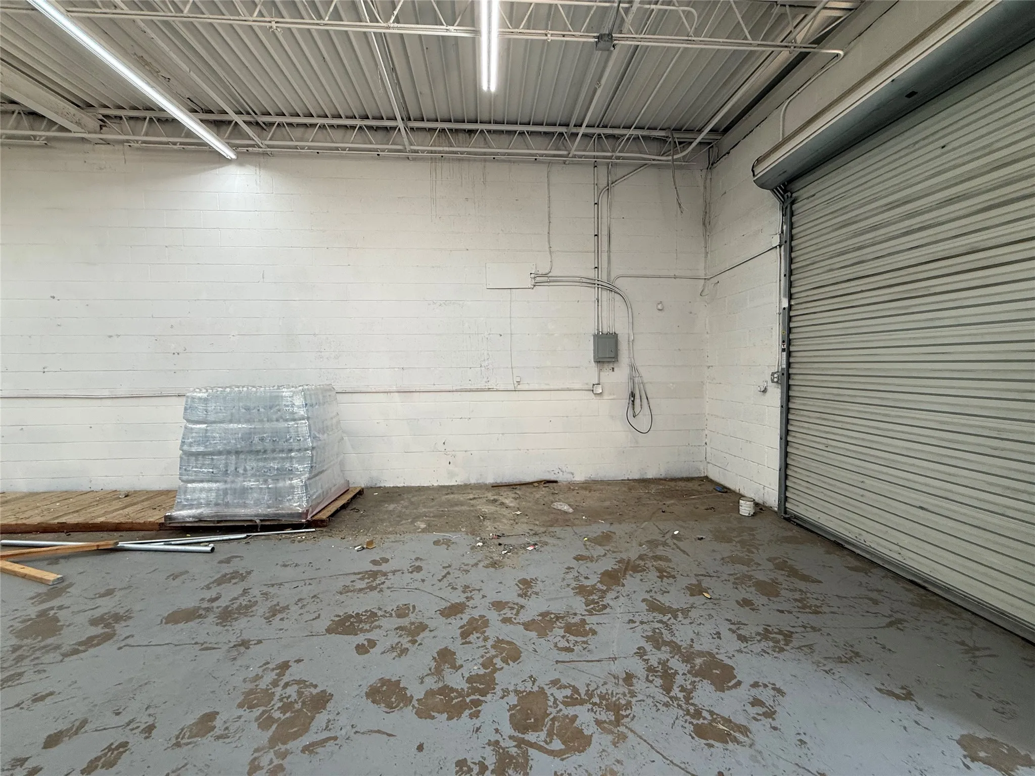 Warehouse For Rent in Dallas County , 4309 Action Street, Garland, Texas 75042, 0, 0, Garage spaces, 0 Sqft, built in 1967, mls#21368035, Real Estate Agent in Garland, Homes For Rent in Dallas county, Homes For Rent in Garland, Realtor in Garland Texas, Real Estate Brokerage Independent Realty Texas, Luminita Cordes Realtor