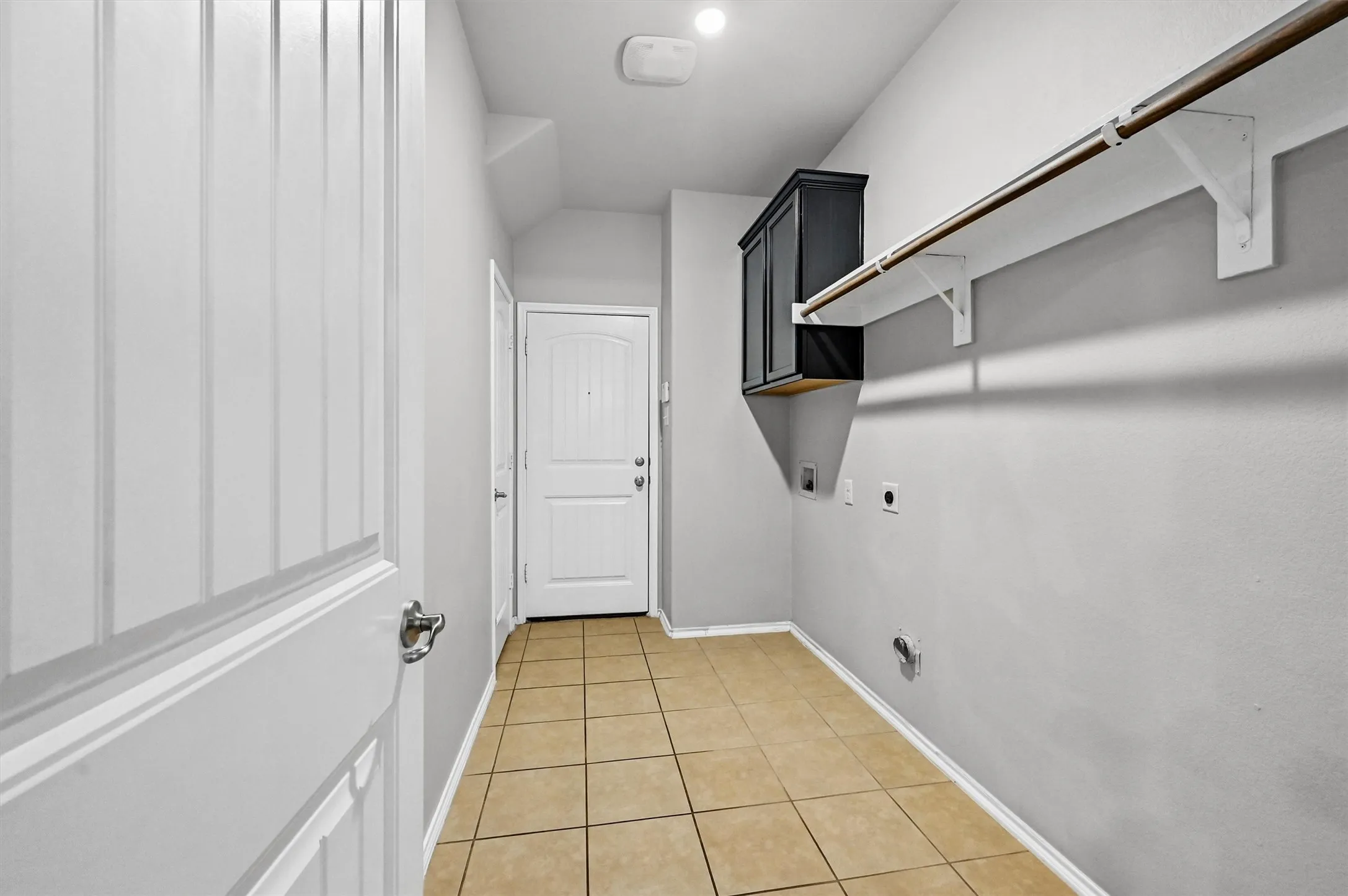 Single Family Residence For Sale in Grayson County , 1512 Greenbrier Drive, Van Alstyne, Texas 75495, 3 Bedroom, 3 Bathroom, 2 Garage spaces, 2,193 Sqft, built in 2015, mls#21366263, Real Estate Agent in Van Alstyne, Homes For Sale in Grayson county, Homes For Sale in Van Alstyne, Realtor in Van Alstyne Texas, Real Estate Brokerage Independent Realty Texas, Luminita Cordes Realtor