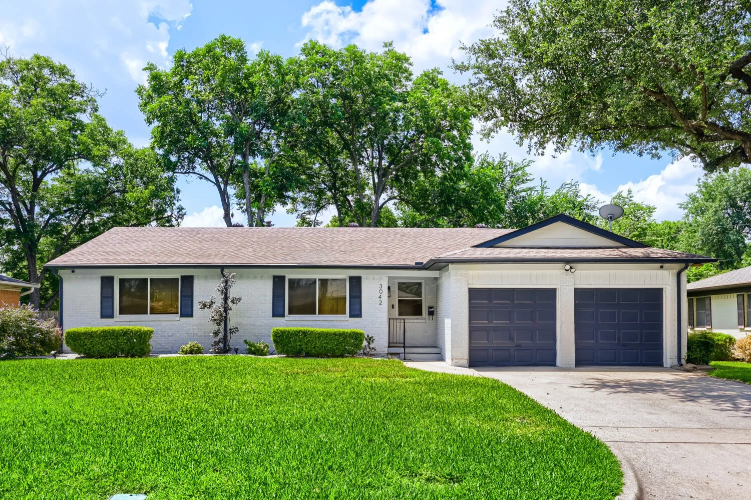 Single Family Residence For Rent in Dallas County , 3042 Oxfordshire Lane, Farmers Branch, Texas 75234, 3 Bedroom, 2 Bathroom, 2 Garage spaces, 1,319 Sqft, built in 1957, mls#21368151, Real Estate Agent in Farmers Branch, Homes For Rent in Dallas county, Homes For Rent in Farmers Branch, Realtor in Farmers Branch Texas, Real Estate Brokerage Independent Realty Texas, Luminita Cordes Realtor