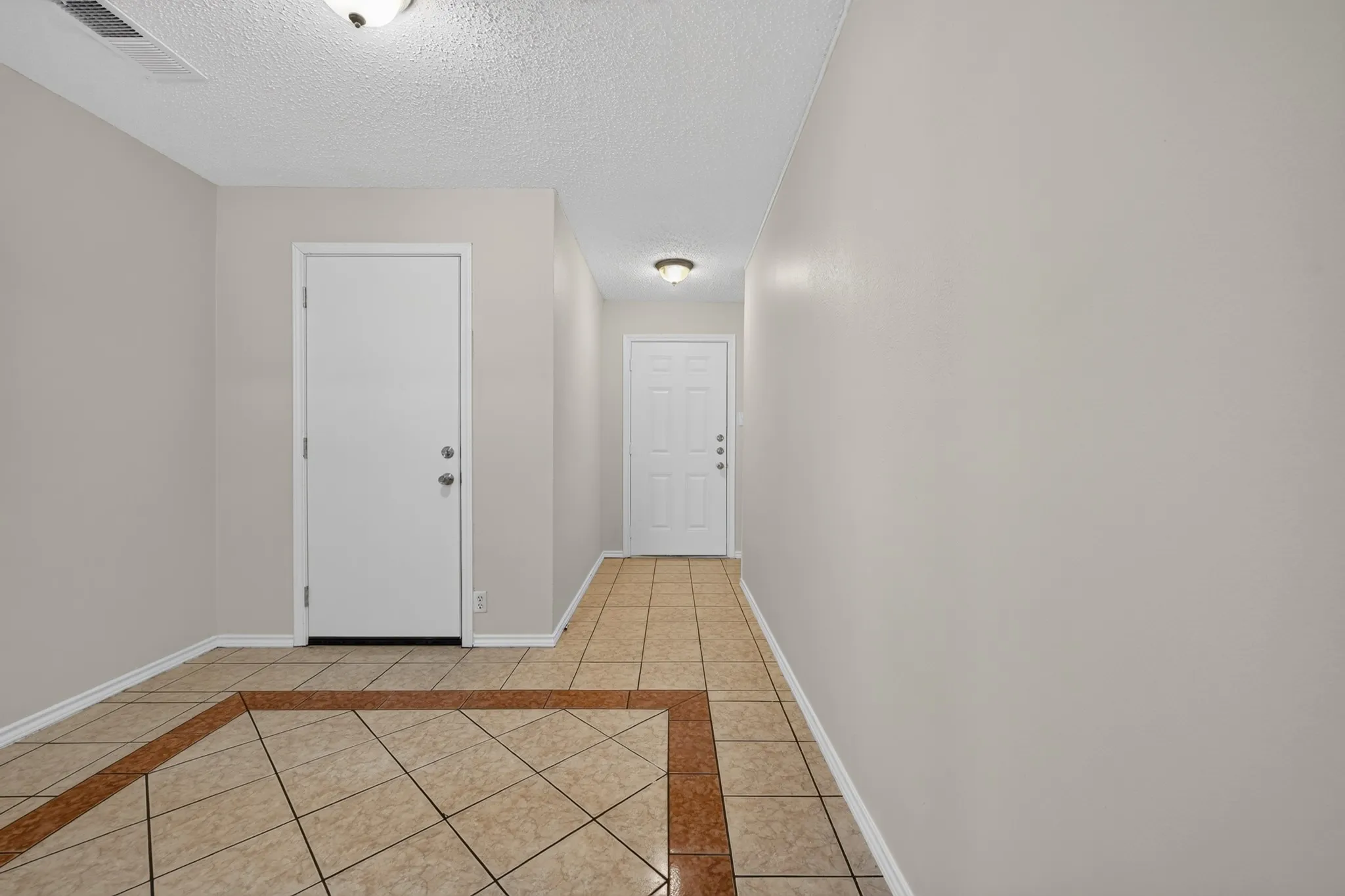 Single Family Residence For Rent in Dallas County , 2358 Norwood Drive, Dallas, Texas 75228, 3 Bedroom, 1 Bathroom, Garage spaces, 1,112 Sqft, built in 1952, mls#21368154, Real Estate Agent in Dallas, Homes For Rent in Dallas county, Homes For Rent in Dallas, Realtor in Dallas Texas, Real Estate Brokerage Independent Realty Texas, Luminita Cordes Realtor