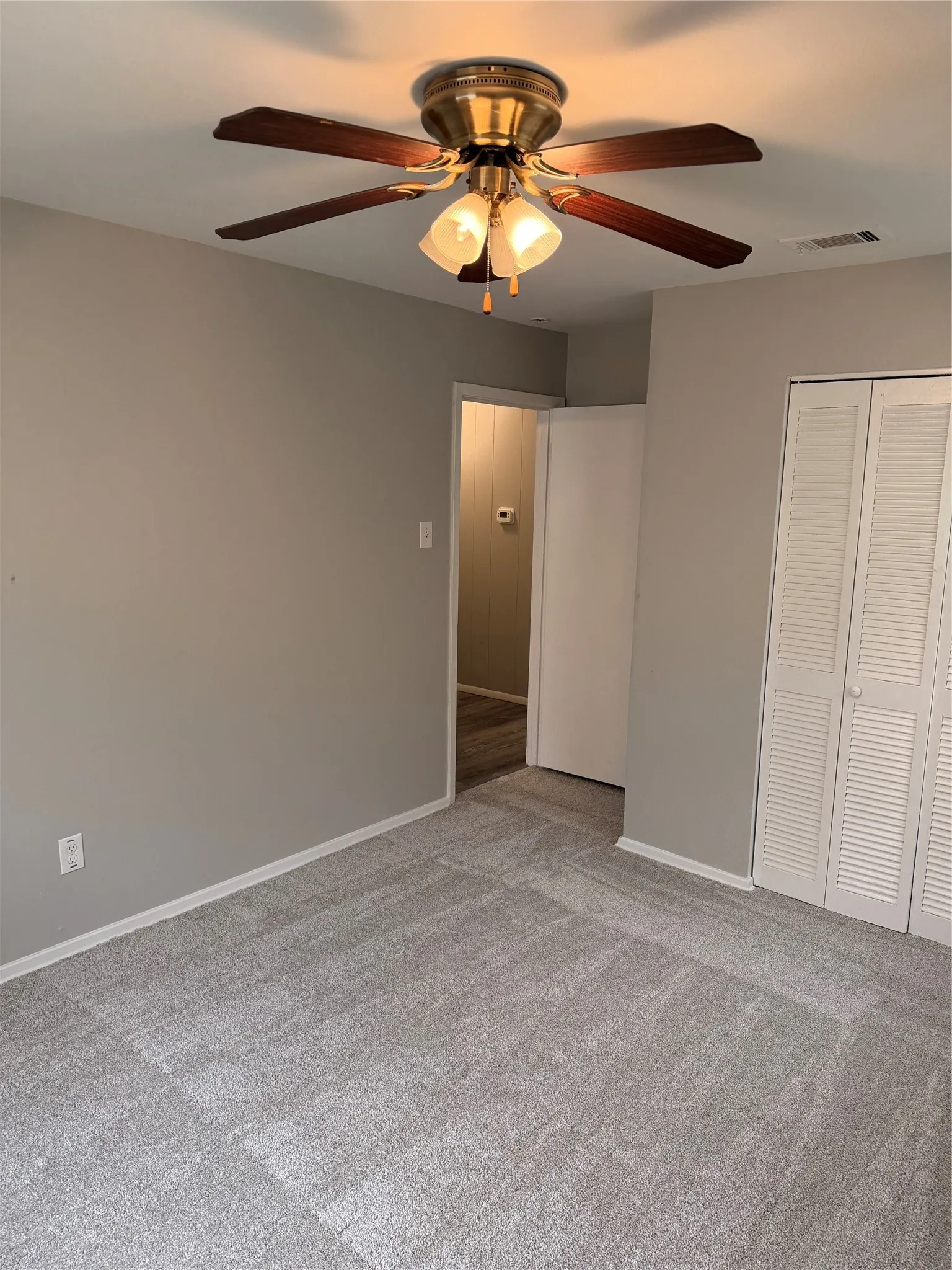 Single Family Residence For Rent in Tarrant County , 6541 Avalon, Watauga, Texas 76148, 3 Bedroom, 2 Bathroom, 1 Garage spaces, 1,549 Sqft, built in 1961, mls#21368156, Real Estate Agent in Watauga, Homes For Rent in Tarrant county, Homes For Rent in Watauga, Realtor in Watauga Texas, Real Estate Brokerage Independent Realty Texas, Luminita Cordes Realtor