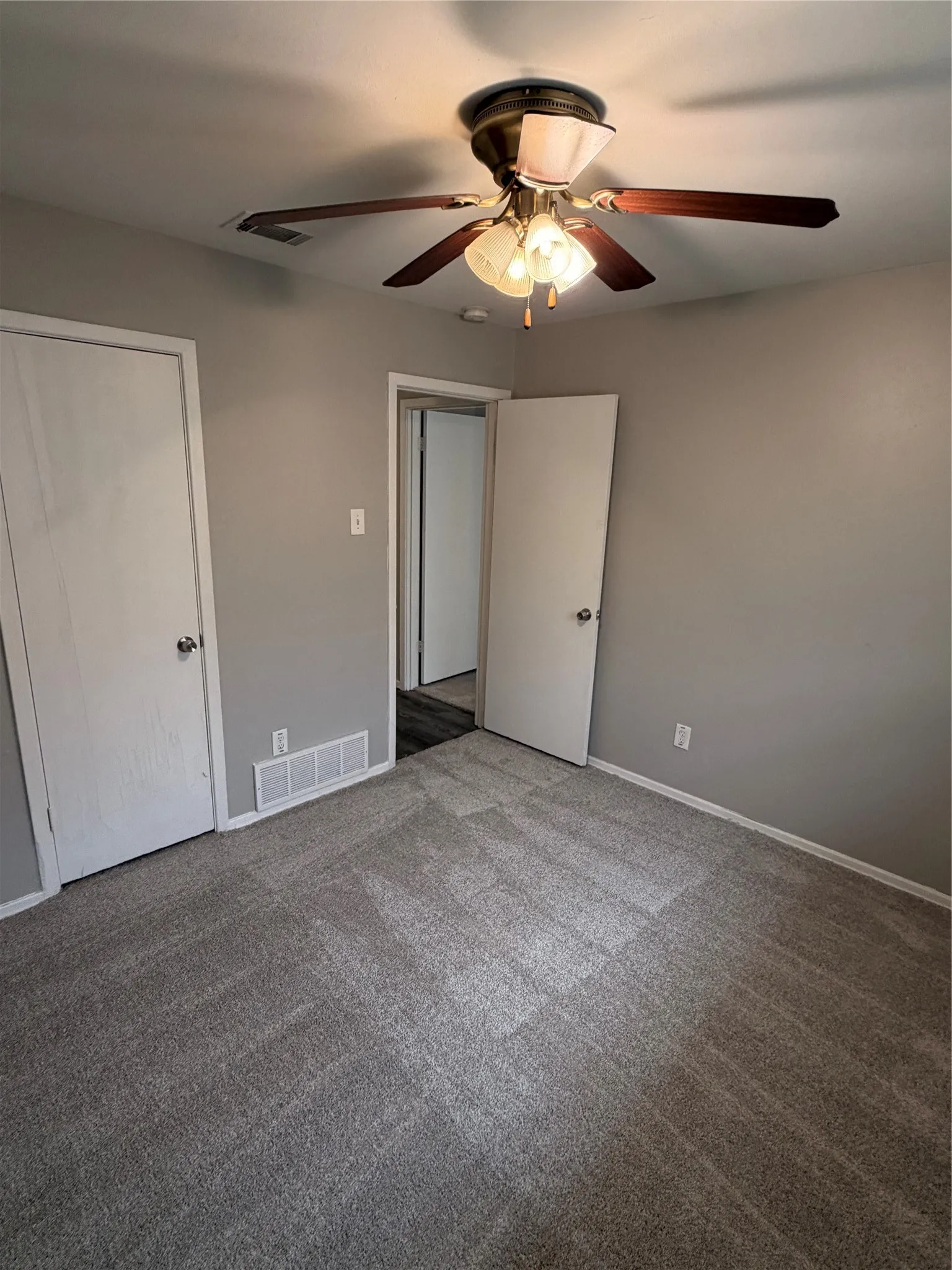 Single Family Residence For Rent in Tarrant County , 6541 Avalon, Watauga, Texas 76148, 3 Bedroom, 2 Bathroom, 1 Garage spaces, 1,549 Sqft, built in 1961, mls#21368156, Real Estate Agent in Watauga, Homes For Rent in Tarrant county, Homes For Rent in Watauga, Realtor in Watauga Texas, Real Estate Brokerage Independent Realty Texas, Luminita Cordes Realtor