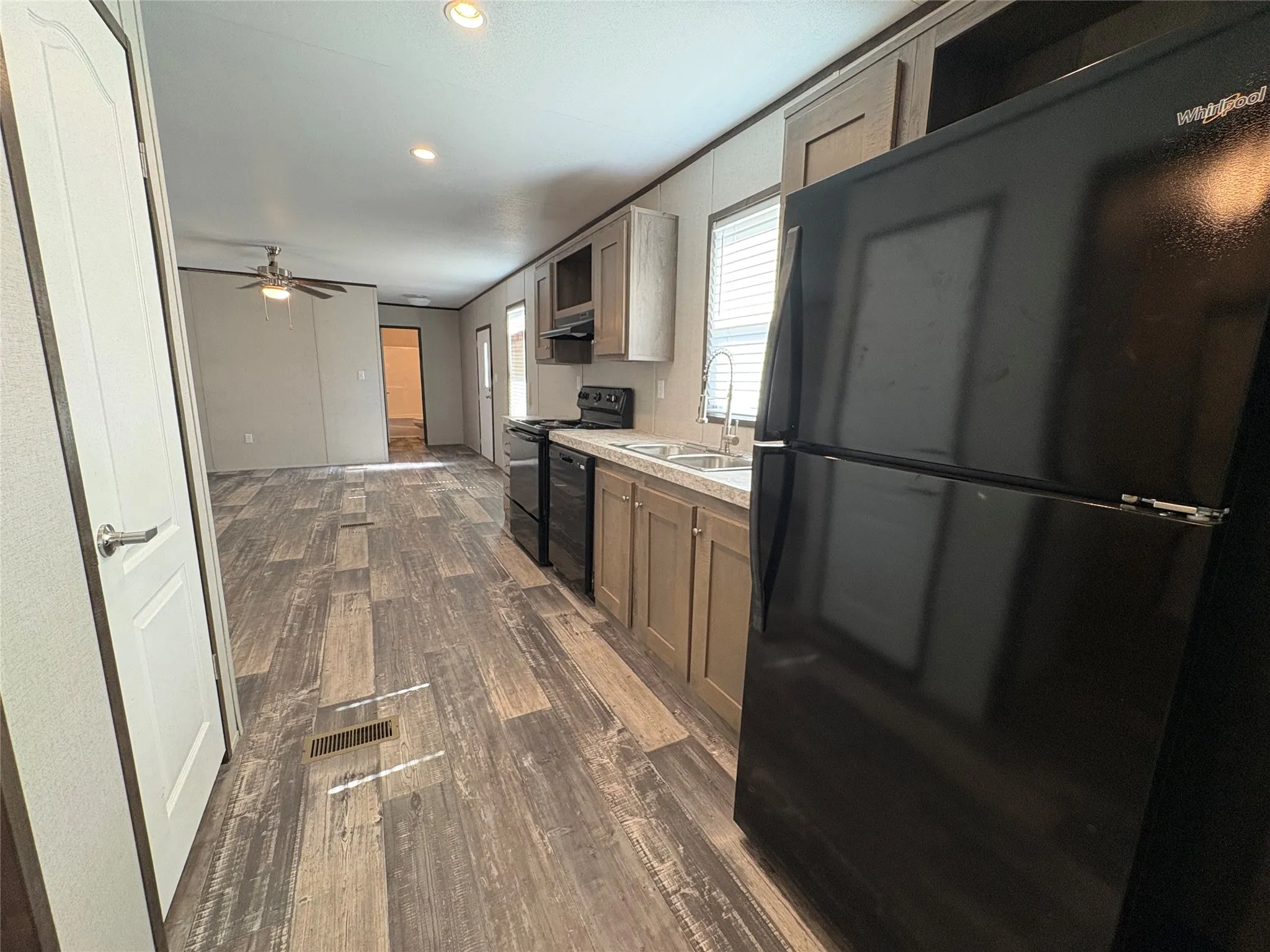Manufactured Home For Sale in Hood County , 6806 Blue Ridge Road, Weatherford, Texas 76087, 2 Bedroom, 2 Bathroom, Garage spaces, 960 Sqft, built in 2023, mls#21367366, Real Estate Agent in Weatherford, Homes For Sale in Hood county, Homes For Sale in Weatherford, Realtor in Weatherford Texas, Real Estate Brokerage Independent Realty Texas, Luminita Cordes Realtor