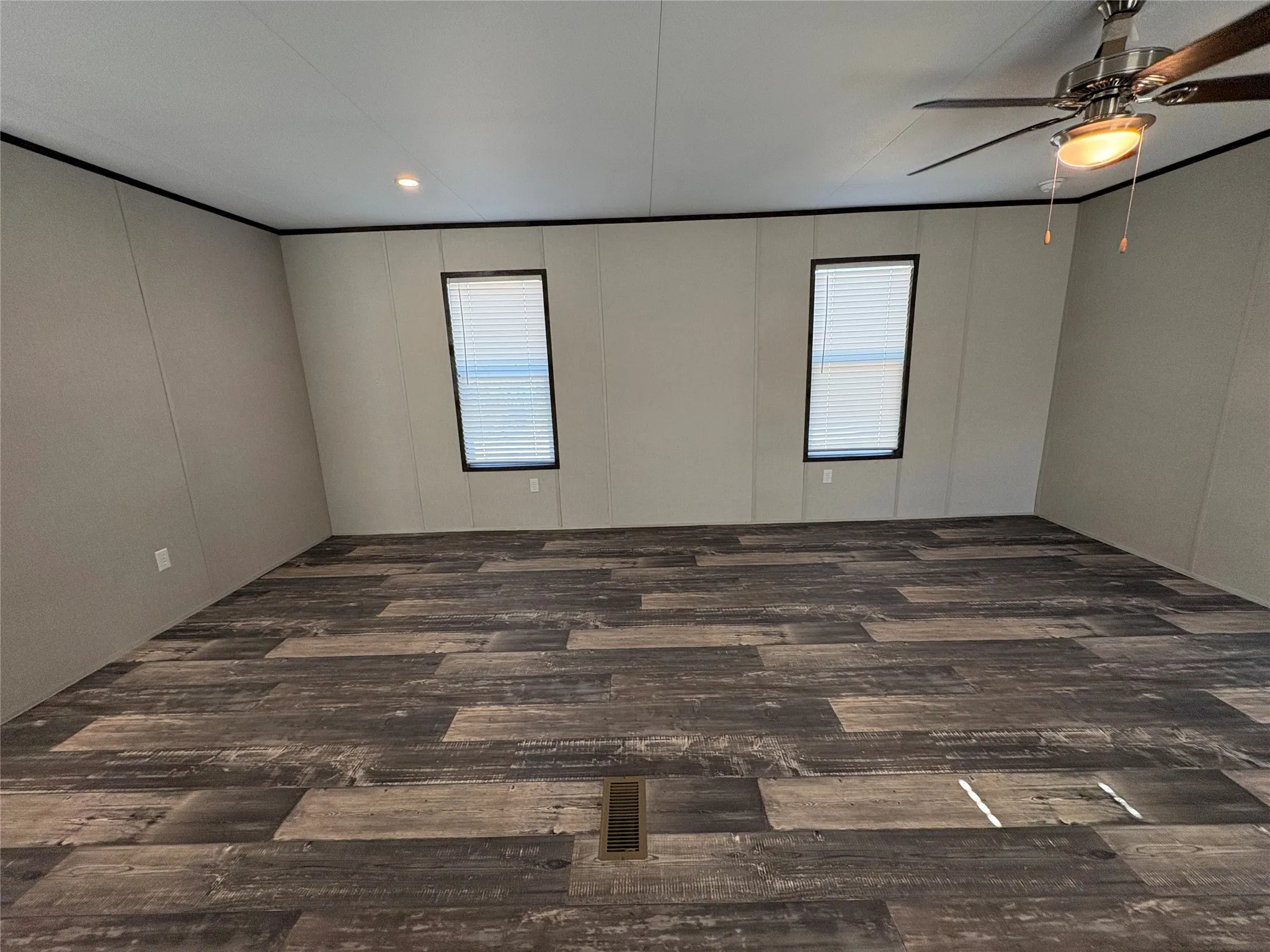 Manufactured Home For Sale in Hood County , 6806 Blue Ridge Road, Weatherford, Texas 76087, 2 Bedroom, 2 Bathroom, Garage spaces, 960 Sqft, built in 2023, mls#21367366, Real Estate Agent in Weatherford, Homes For Sale in Hood county, Homes For Sale in Weatherford, Realtor in Weatherford Texas, Real Estate Brokerage Independent Realty Texas, Luminita Cordes Realtor