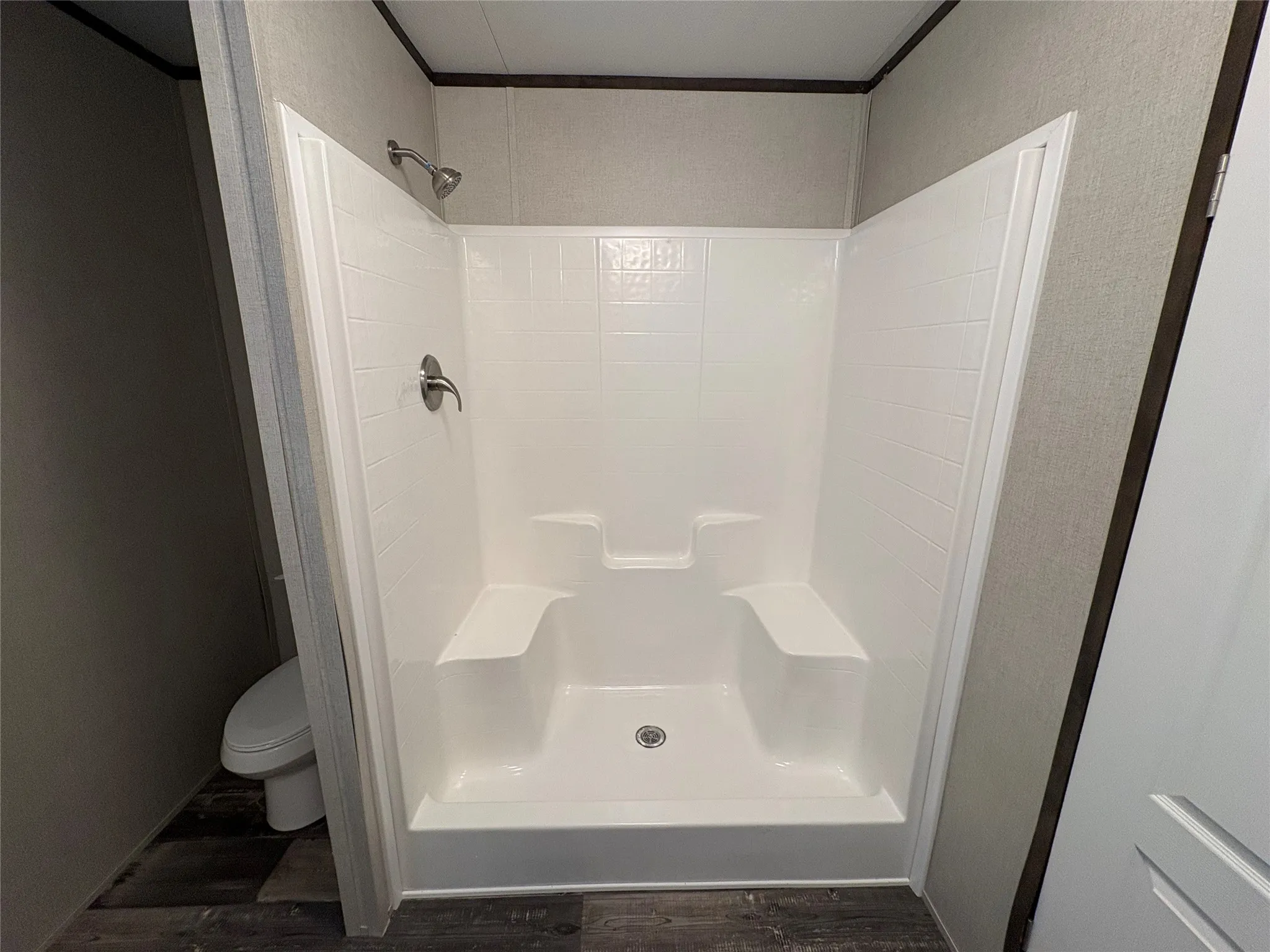 Manufactured Home For Sale in Hood County , 6806 Blue Ridge Road, Weatherford, Texas 76087, 2 Bedroom, 2 Bathroom, Garage spaces, 960 Sqft, built in 2023, mls#21367366, Real Estate Agent in Weatherford, Homes For Sale in Hood county, Homes For Sale in Weatherford, Realtor in Weatherford Texas, Real Estate Brokerage Independent Realty Texas, Luminita Cordes Realtor