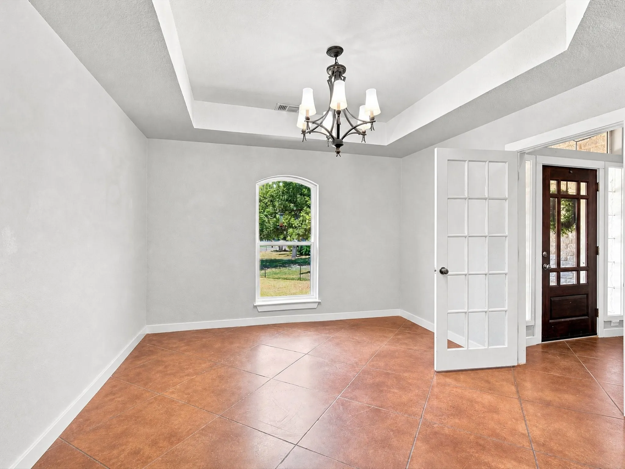 Single Family Residence For Sale in Ellis County , 113 Oak Branch Court, Waxahachie, Texas 75167, 4 Bedroom, 4 Bathroom, 2 Garage spaces, 2,833 Sqft, built in 1999, mls#21368163, Real Estate Agent in Waxahachie, Homes For Sale in Ellis county, Homes For Sale in Waxahachie, Realtor in Waxahachie Texas, Real Estate Brokerage Independent Realty Texas, Luminita Cordes Realtor