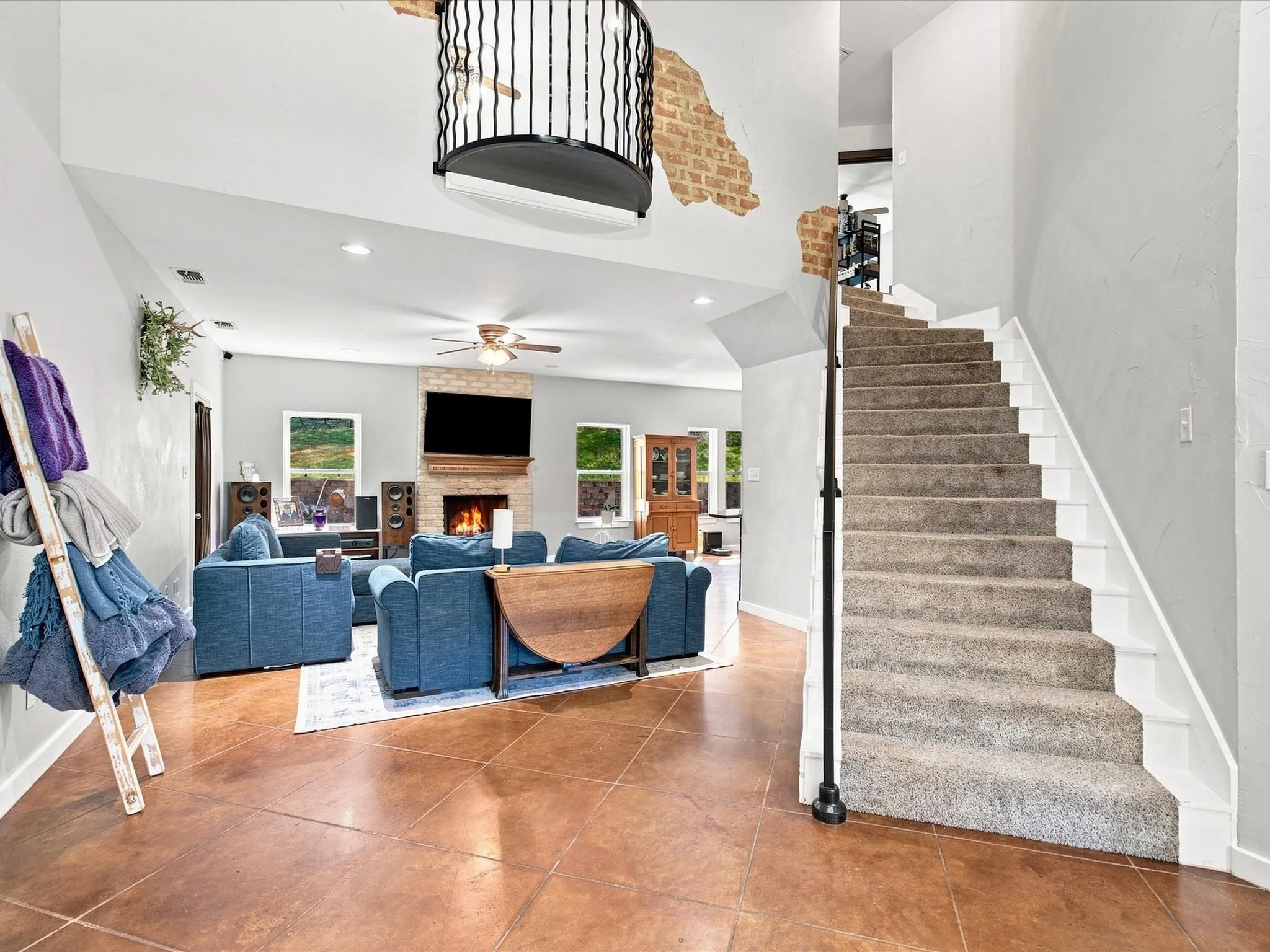 Single Family Residence For Sale in Ellis County , 113 Oak Branch Court, Waxahachie, Texas 75167, 4 Bedroom, 4 Bathroom, 2 Garage spaces, 2,833 Sqft, built in 1999, mls#21368163, Real Estate Agent in Waxahachie, Homes For Sale in Ellis county, Homes For Sale in Waxahachie, Realtor in Waxahachie Texas, Real Estate Brokerage Independent Realty Texas, Luminita Cordes Realtor