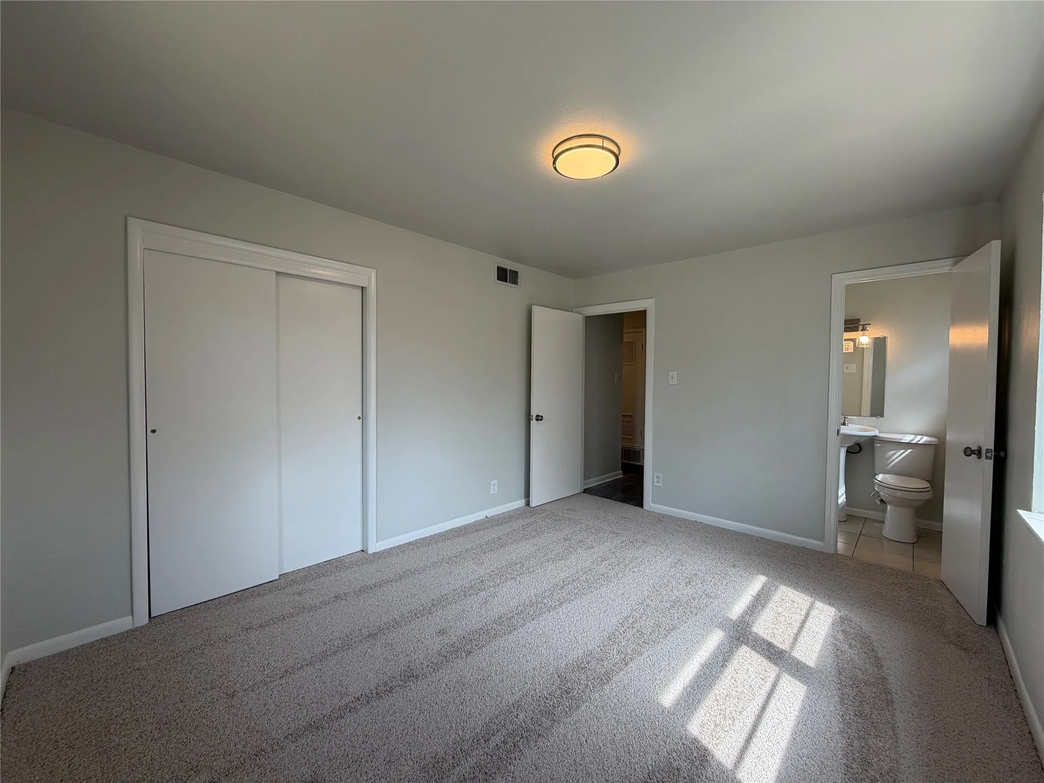 Single Family Residence For Sale in Tarrant County , 5421 Bonnie Wayne Street, Haltom City, Texas 76117, 3 Bedroom, 2 Bathroom, 2 Garage spaces, 1,444 Sqft, built in 1959, mls#21368160, Real Estate Agent in Haltom City, Homes For Sale in Tarrant county, Homes For Sale in Haltom City, Realtor in Haltom City Texas, Real Estate Brokerage Independent Realty Texas, Luminita Cordes Realtor