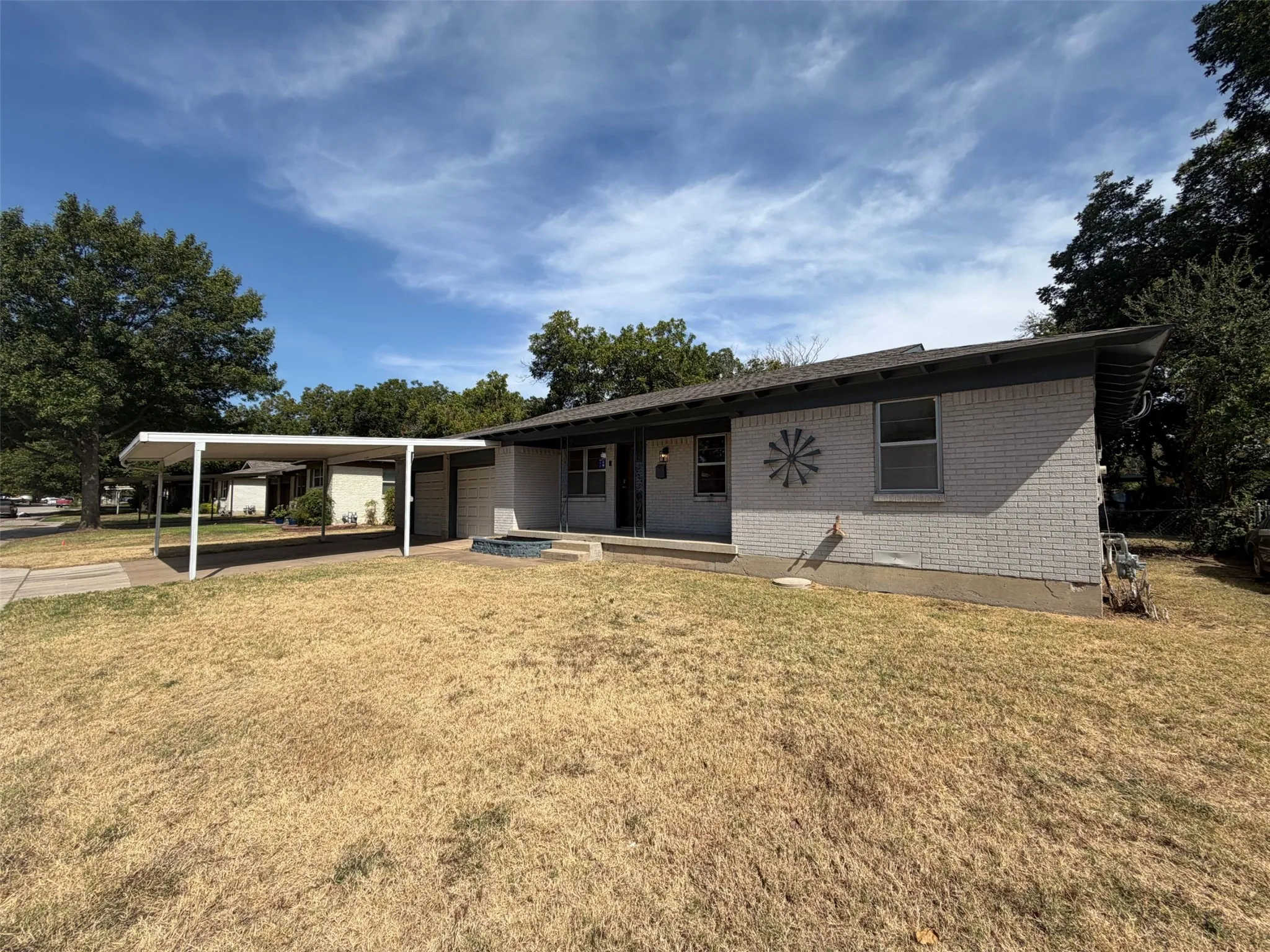 Single Family Residence For Sale in Tarrant County , 5421 Bonnie Wayne Street, Haltom City, Texas 76117, 3 Bedroom, 2 Bathroom, 2 Garage spaces, 1,444 Sqft, built in 1959, mls#21368160, Real Estate Agent in Haltom City, Homes For Sale in Tarrant county, Homes For Sale in Haltom City, Realtor in Haltom City Texas, Real Estate Brokerage Independent Realty Texas, Luminita Cordes Realtor