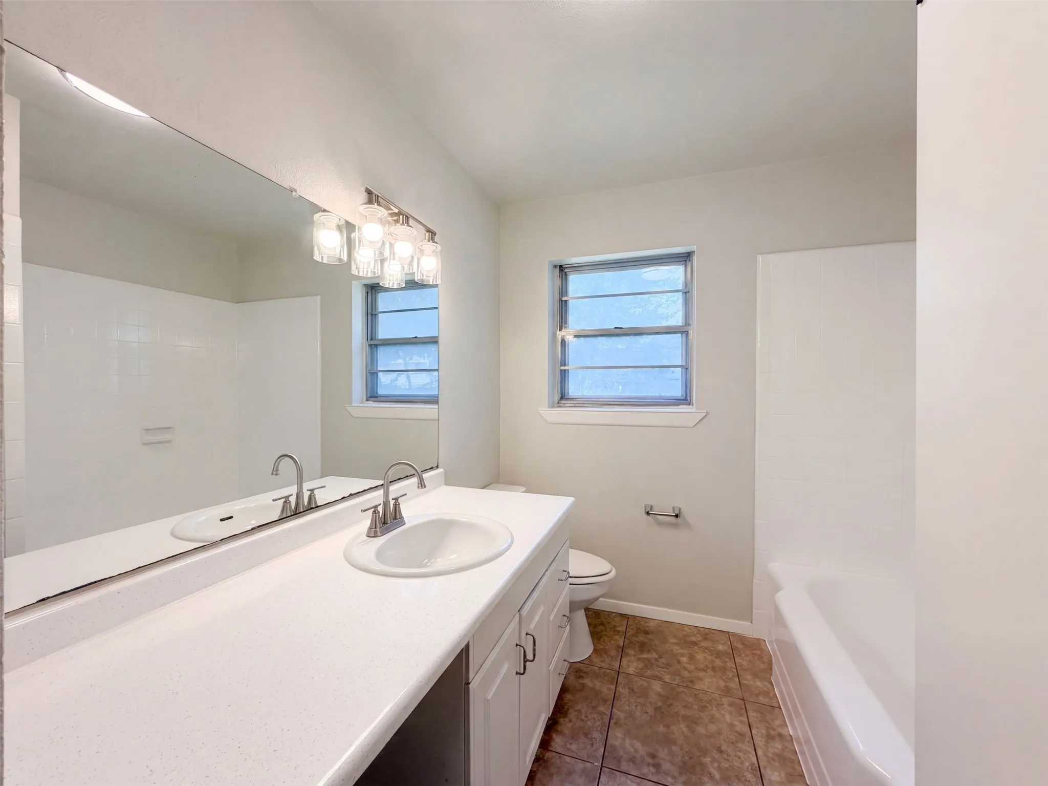 Single Family Residence For Sale in Tarrant County , 5421 Bonnie Wayne Street, Haltom City, Texas 76117, 3 Bedroom, 2 Bathroom, 2 Garage spaces, 1,444 Sqft, built in 1959, mls#21368160, Real Estate Agent in Haltom City, Homes For Sale in Tarrant county, Homes For Sale in Haltom City, Realtor in Haltom City Texas, Real Estate Brokerage Independent Realty Texas, Luminita Cordes Realtor