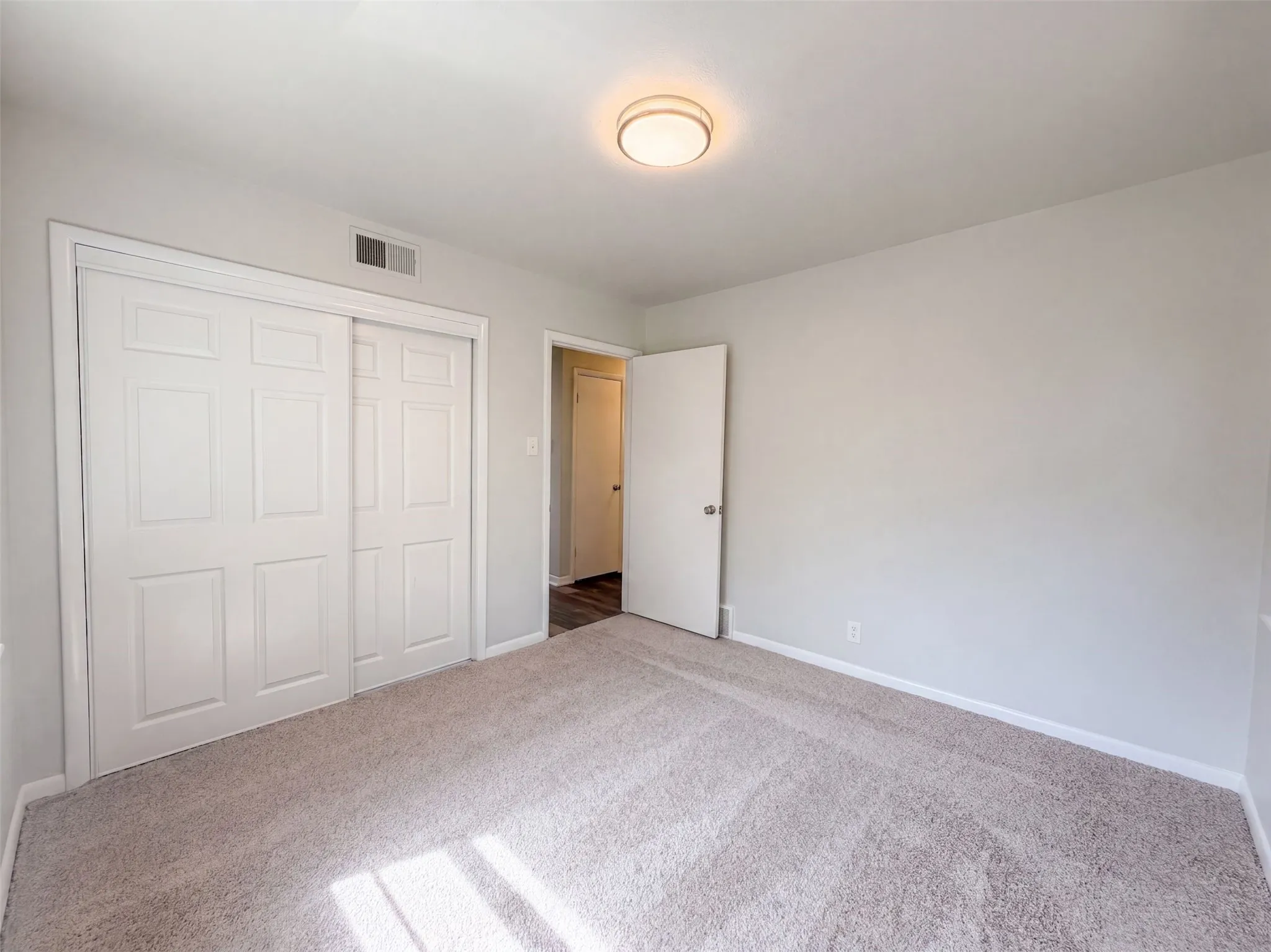 Single Family Residence For Sale in Tarrant County , 5421 Bonnie Wayne Street, Haltom City, Texas 76117, 3 Bedroom, 2 Bathroom, 2 Garage spaces, 1,444 Sqft, built in 1959, mls#21368160, Real Estate Agent in Haltom City, Homes For Sale in Tarrant county, Homes For Sale in Haltom City, Realtor in Haltom City Texas, Real Estate Brokerage Independent Realty Texas, Luminita Cordes Realtor