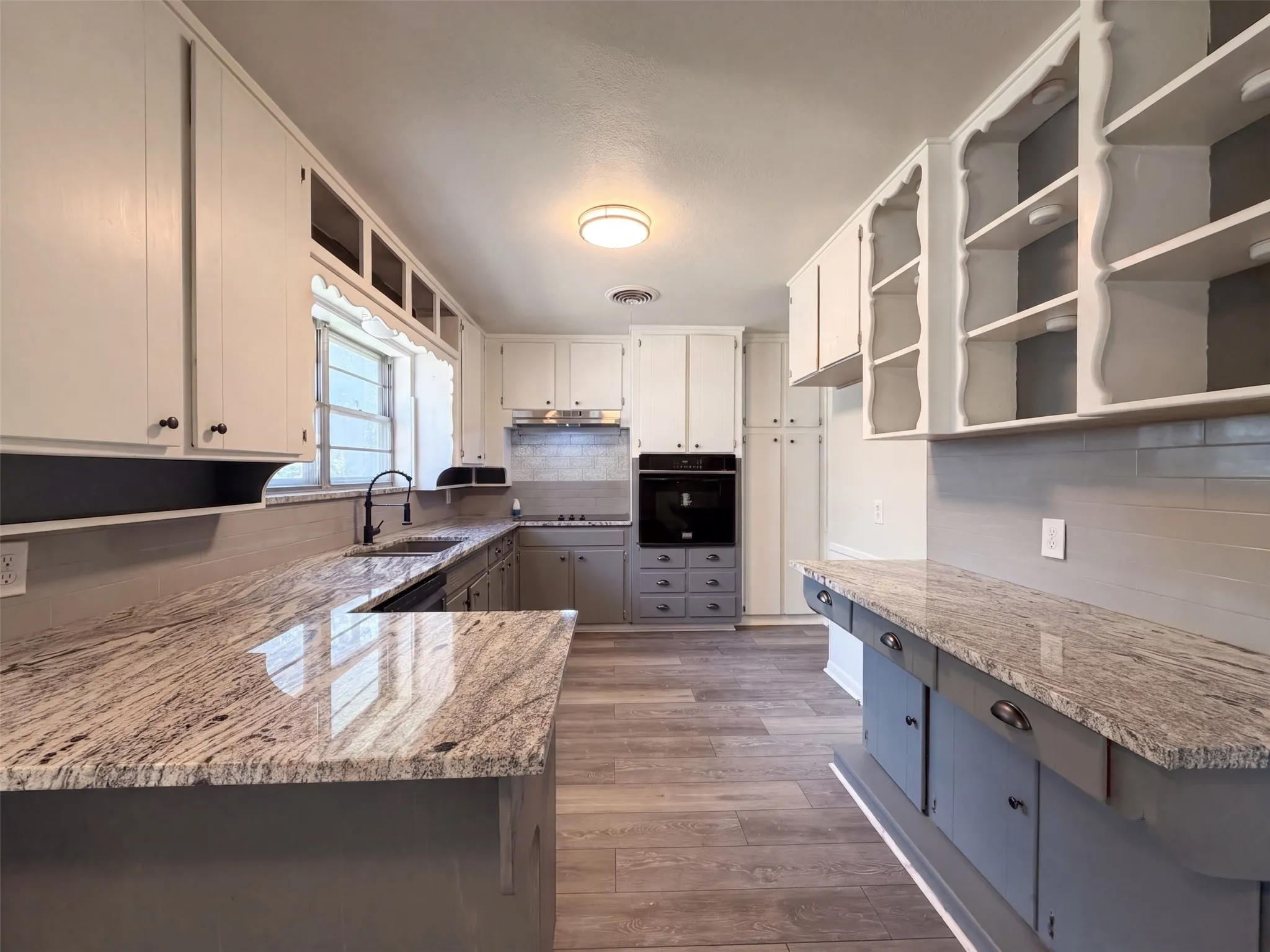 Single Family Residence For Sale in Tarrant County , 5421 Bonnie Wayne Street, Haltom City, Texas 76117, 3 Bedroom, 2 Bathroom, 2 Garage spaces, 1,444 Sqft, built in 1959, mls#21368160, Real Estate Agent in Haltom City, Homes For Sale in Tarrant county, Homes For Sale in Haltom City, Realtor in Haltom City Texas, Real Estate Brokerage Independent Realty Texas, Luminita Cordes Realtor