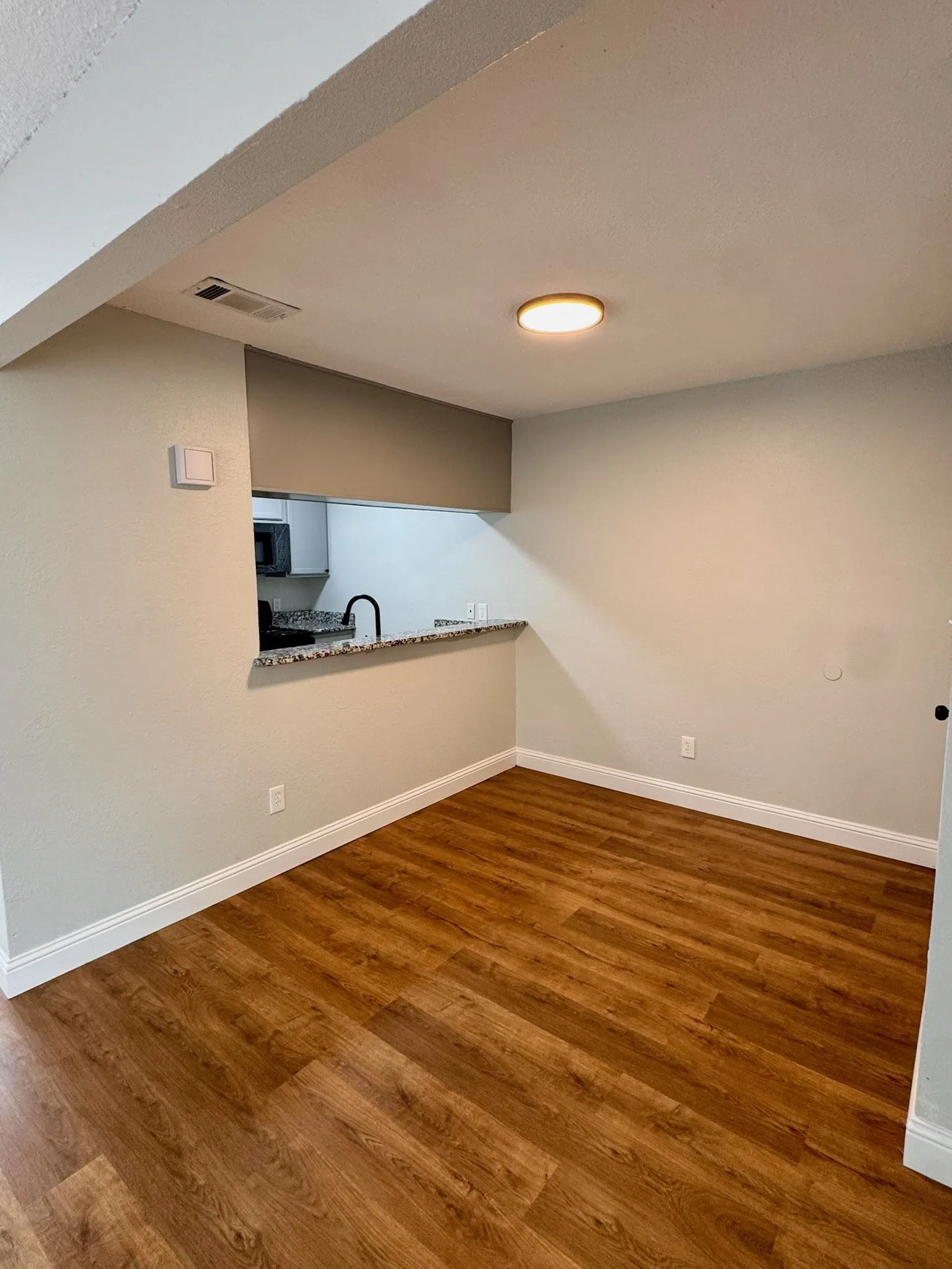 Apartment For Rent in Parker County , 624 E 3rd Street 202, Springtown, Texas 76082, 2 Bedroom, 1 Bathroom, Garage spaces, 785 Sqft, built in 1982, mls#21368164, Real Estate Agent in Springtown, Homes For Rent in Parker county, Homes For Rent in Springtown, Realtor in Springtown Texas, Real Estate Brokerage Independent Realty Texas, Luminita Cordes Realtor