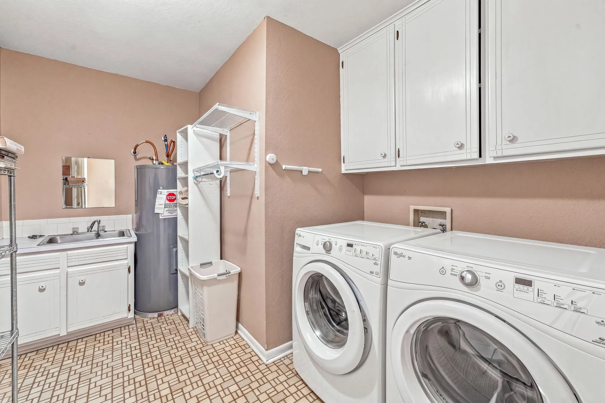 Single Family Residence For Sale in Erath County , 907 County Road 484, Stephenville, Texas 76401, 4 Bedroom, 3 Bathroom, 2 Garage spaces, 2,351 Sqft, built in 1976, mls#21368060, Real Estate Agent in Stephenville, Homes For Sale in Erath county, Homes For Sale in Stephenville, Realtor in Stephenville Texas, Real Estate Brokerage Independent Realty Texas, Luminita Cordes Realtor